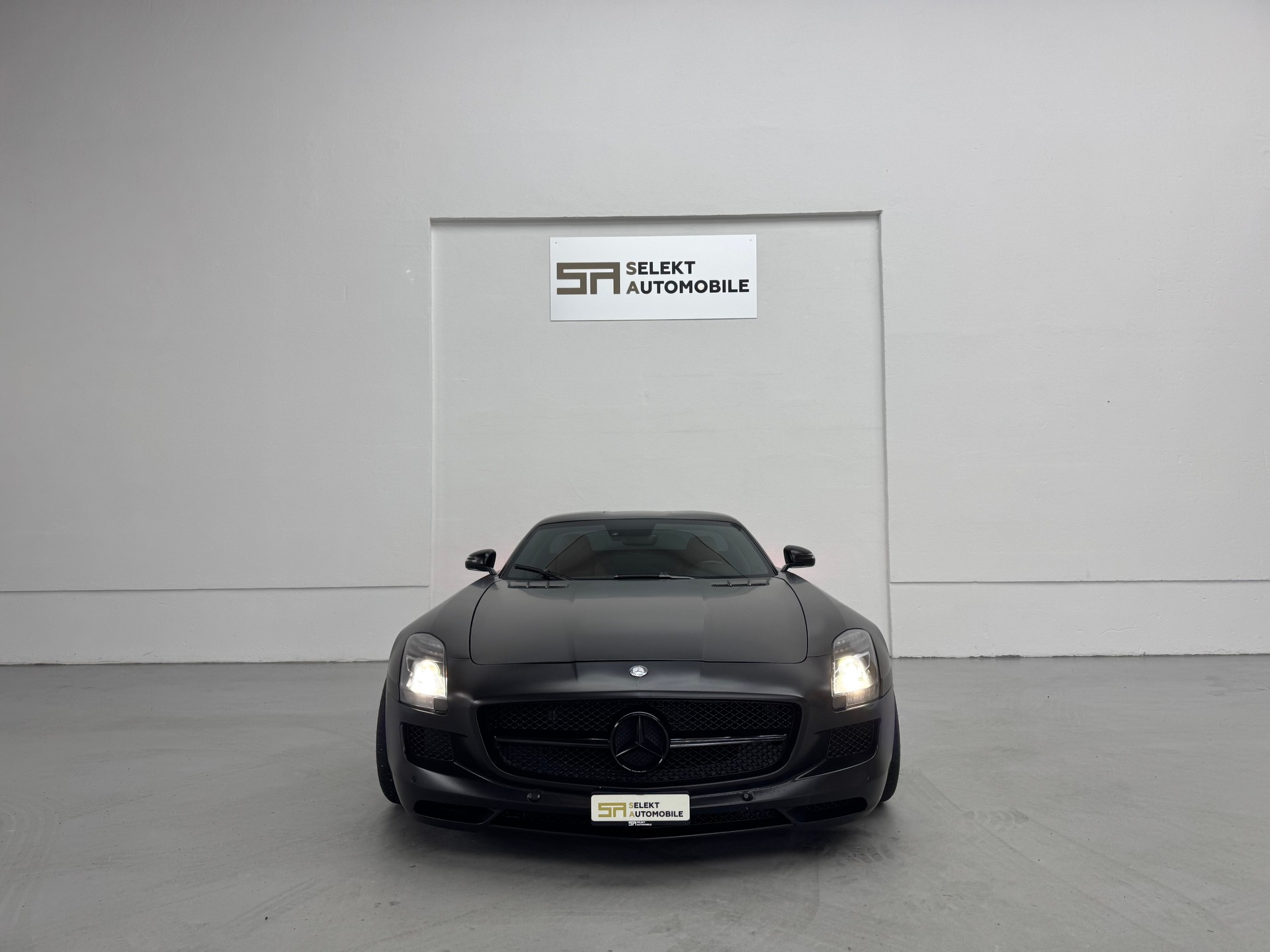 MERCEDES-BENZ SLS 63 AMG Speedshift-showroom-element-3