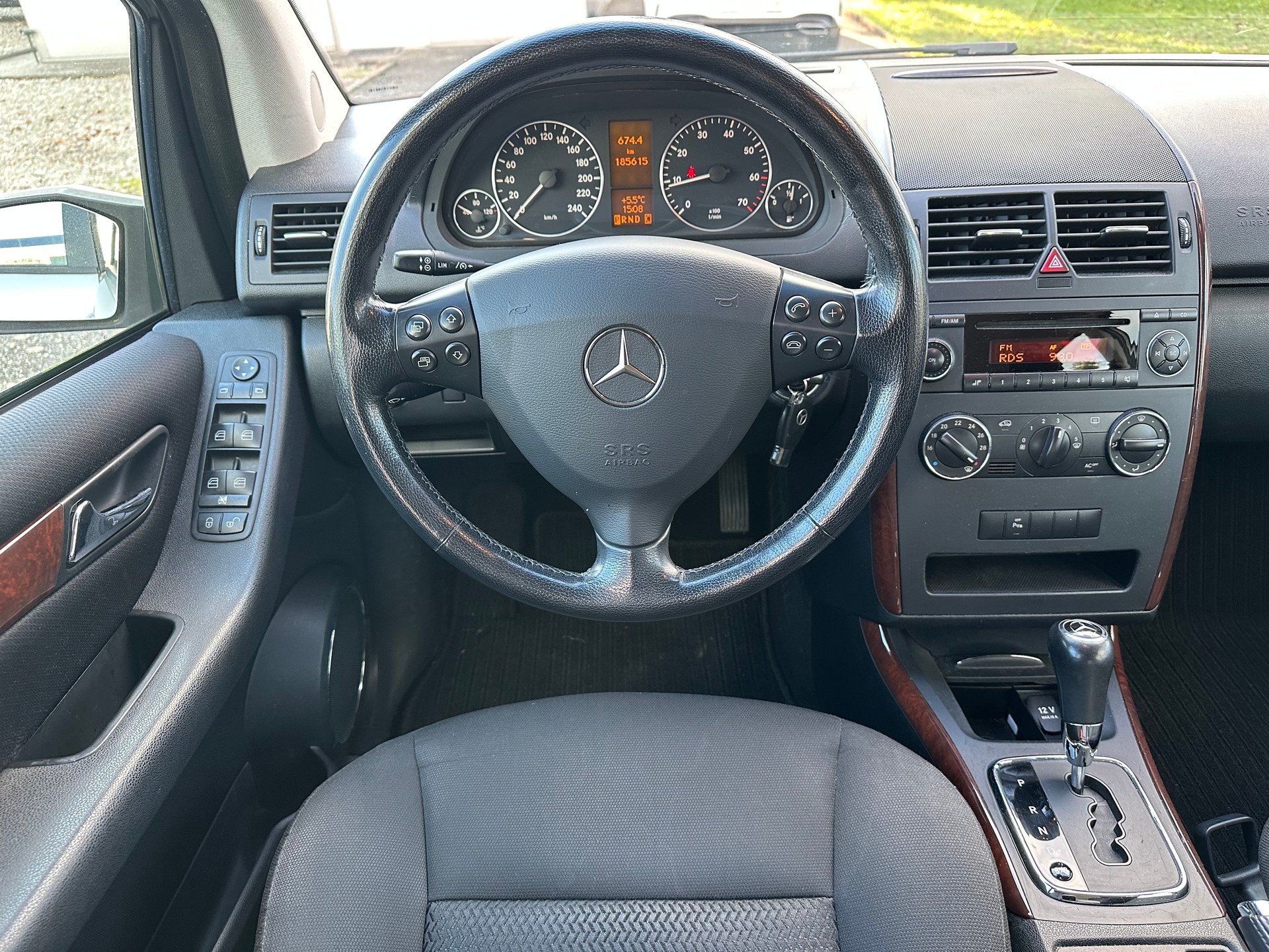 MERCEDES-BENZ A 200 Elégance-image-8