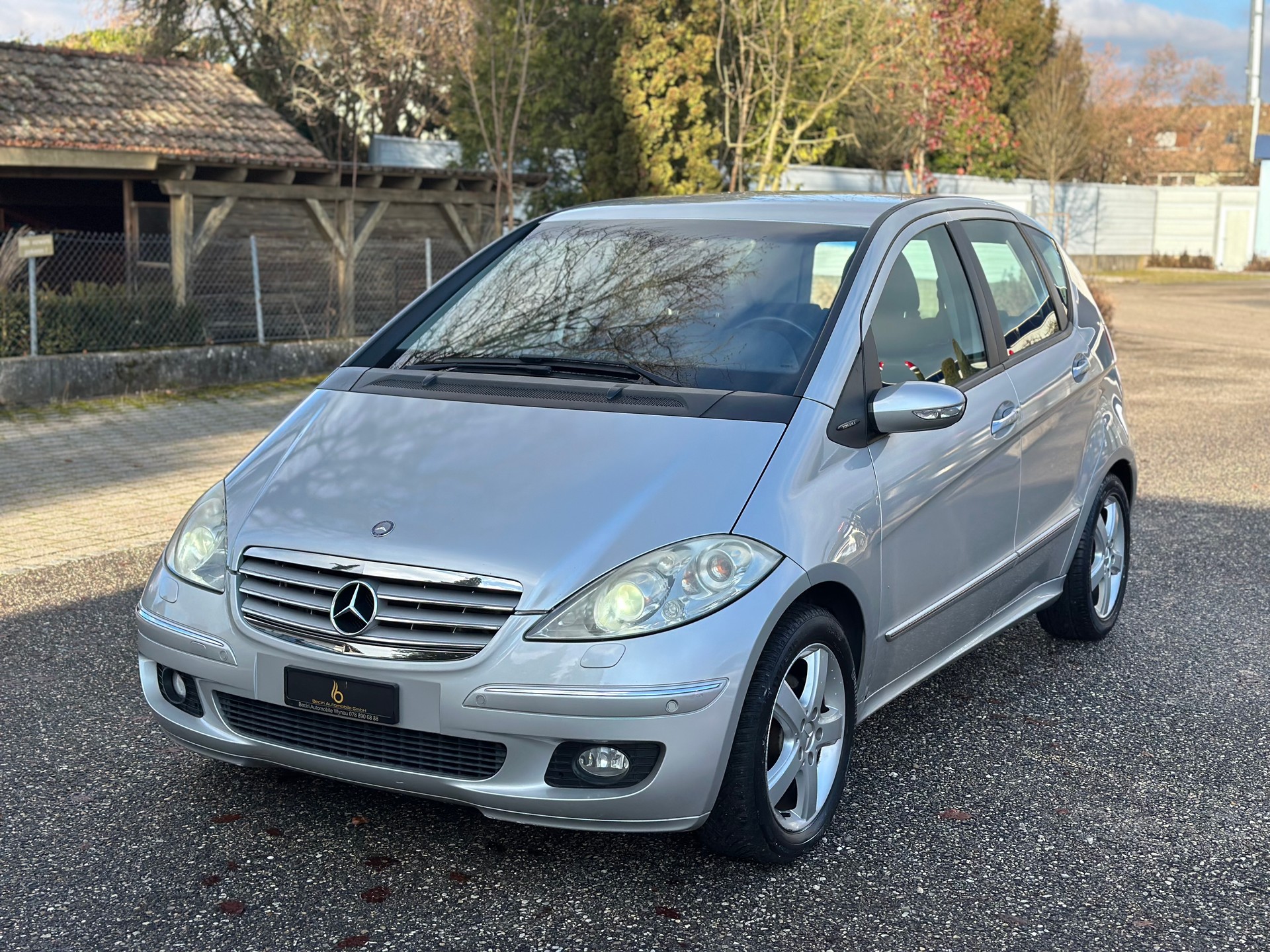 MERCEDES-BENZ A 200 Elégance-image-2