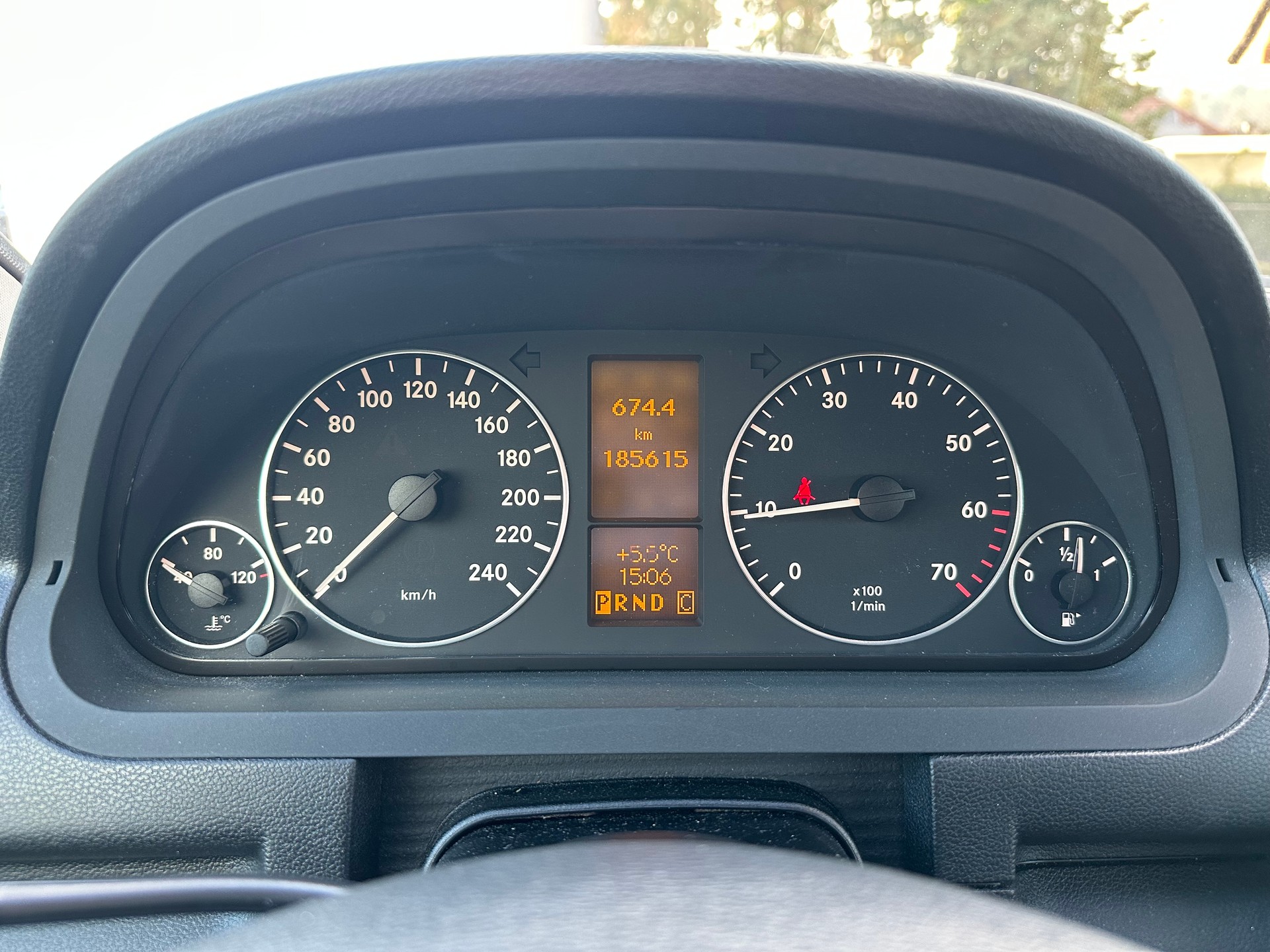 MERCEDES-BENZ A 200 Elégance-image-11