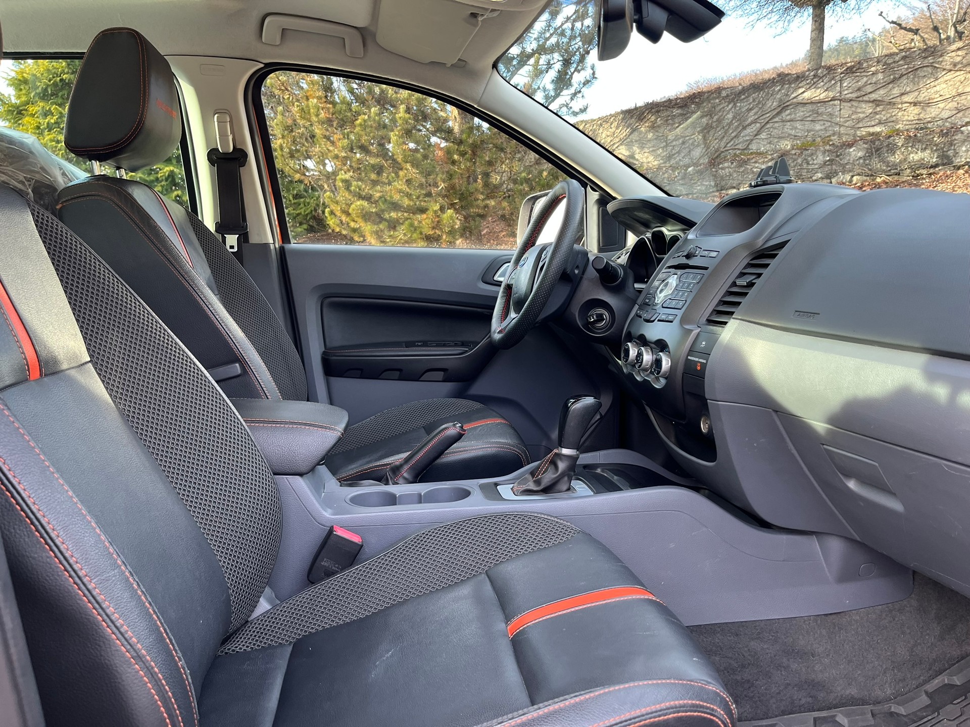 FORD Ranger Wildtrak 3.2 TDCi 4x4 A-image-6