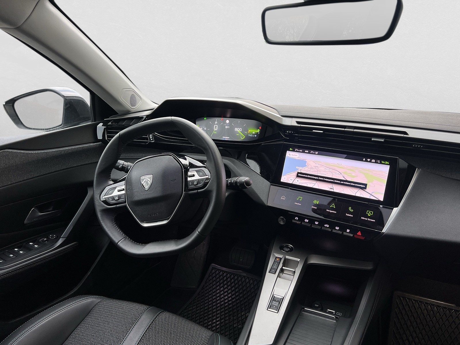 PEUGEOT 308 SW 1.2 PureTech Allure-image-7