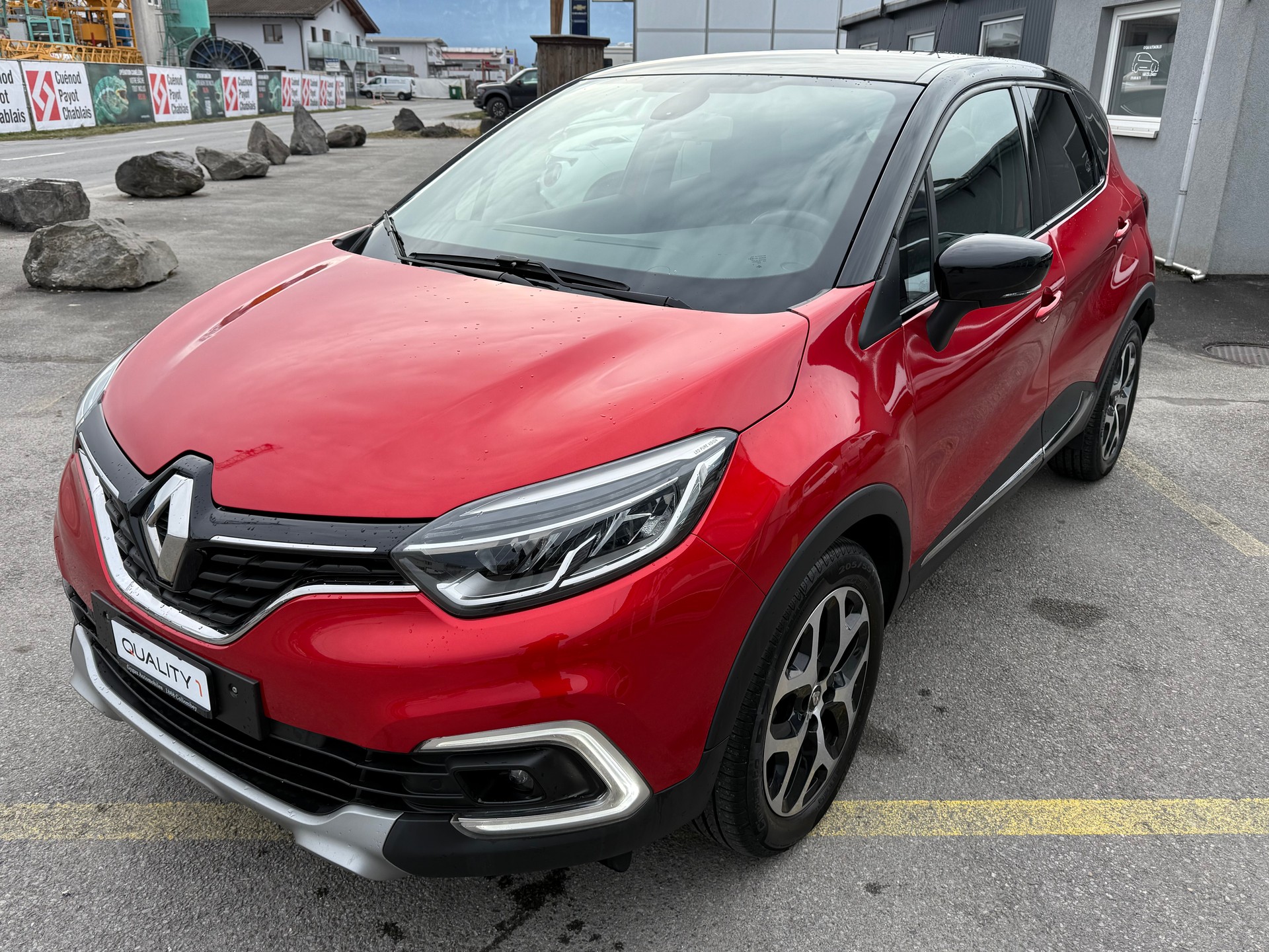 RENAULT Captur 1.2 T 16V Intens EDC-image-1