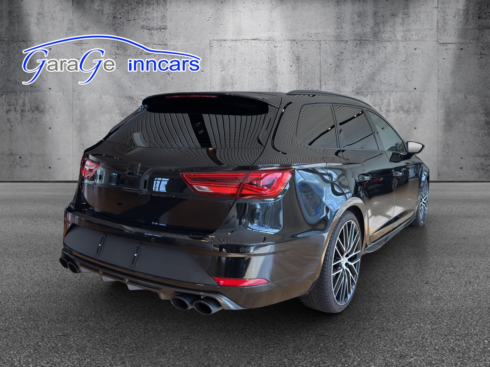 SEAT Leon ST 2.0 TSI Cupra 300 4 Drive DSG-image-2