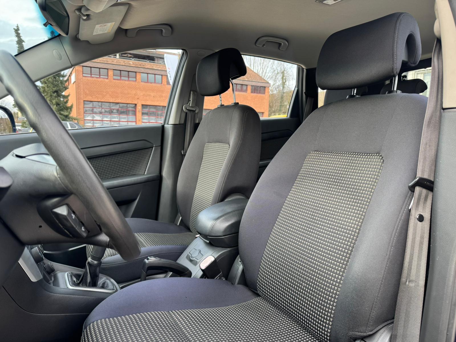 CHEVROLET Captiva 2.0 VCDi LS 2WD-image-16