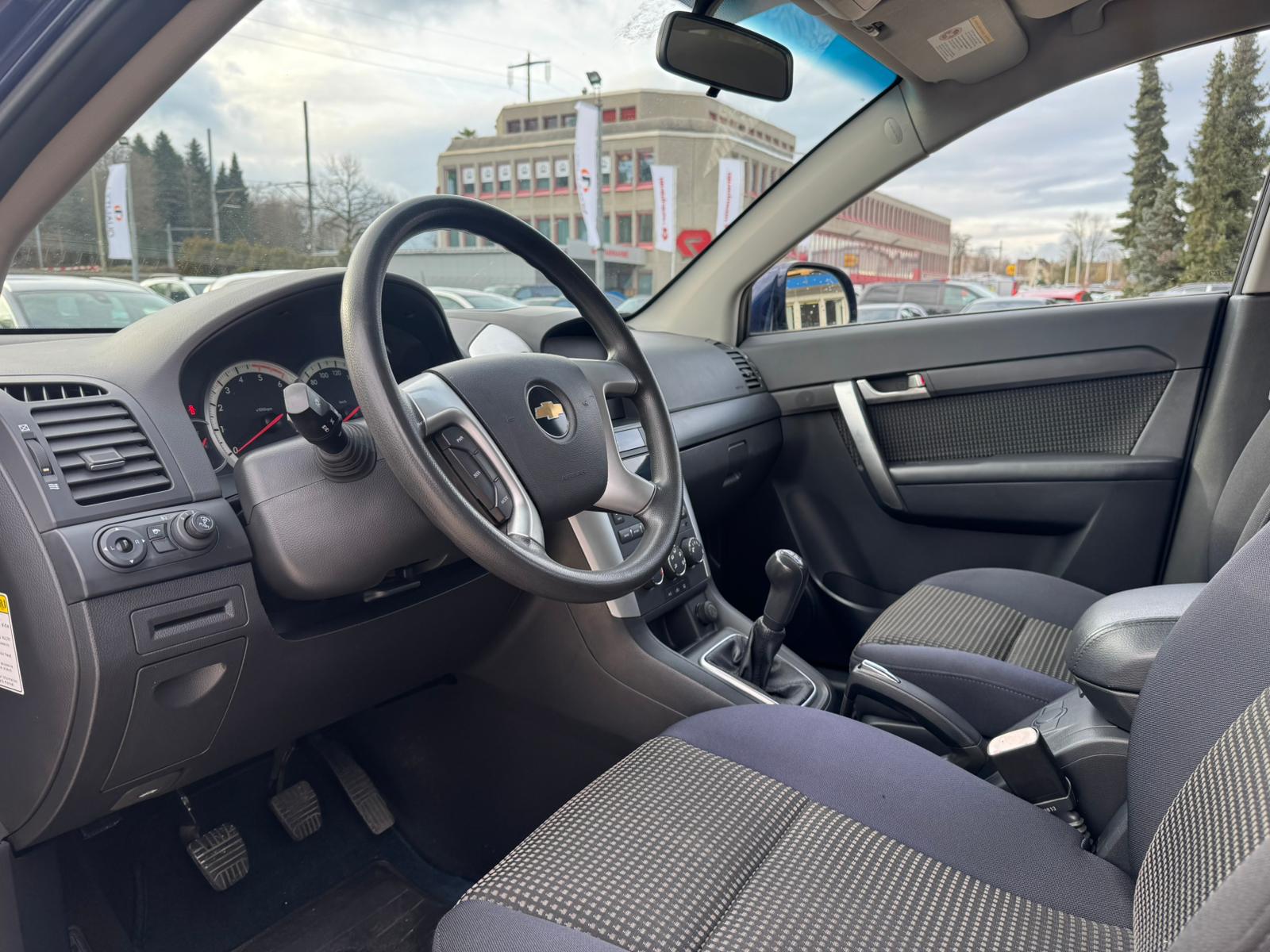 CHEVROLET Captiva 2.0 VCDi LS 2WD-image-15