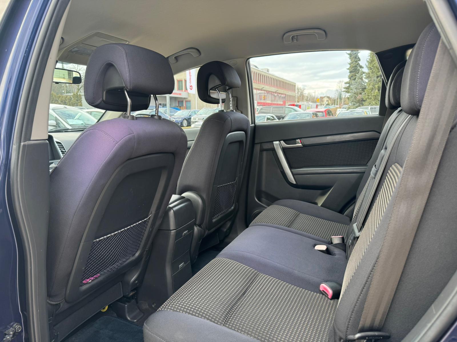 CHEVROLET Captiva 2.0 VCDi LS 2WD-image-8