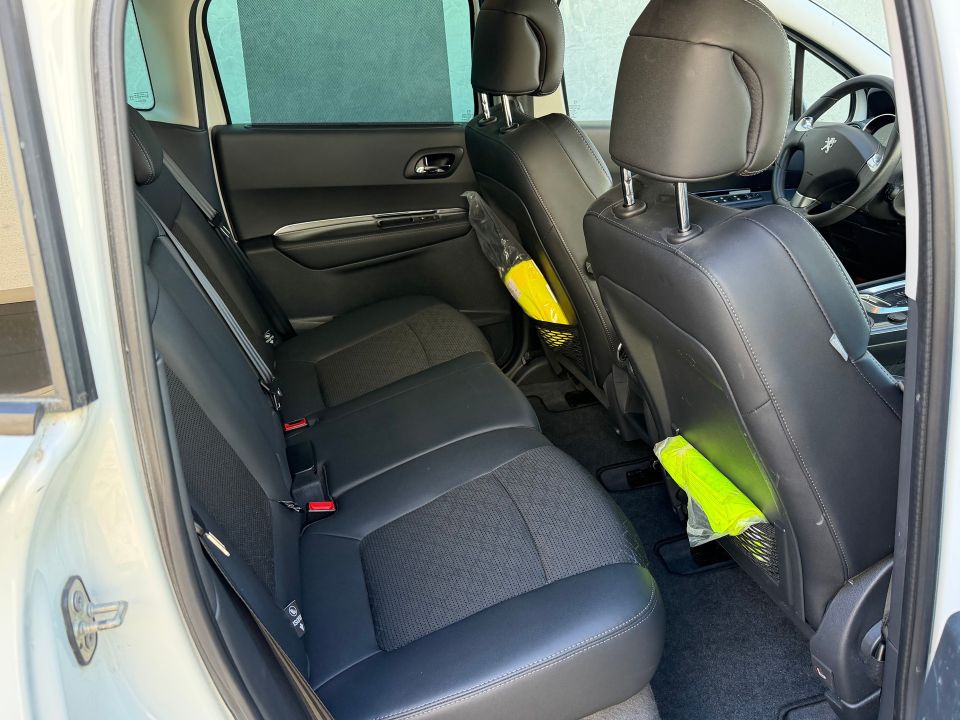 PEUGEOT 3008 2.0 HDI Style Tiptronic-image-12