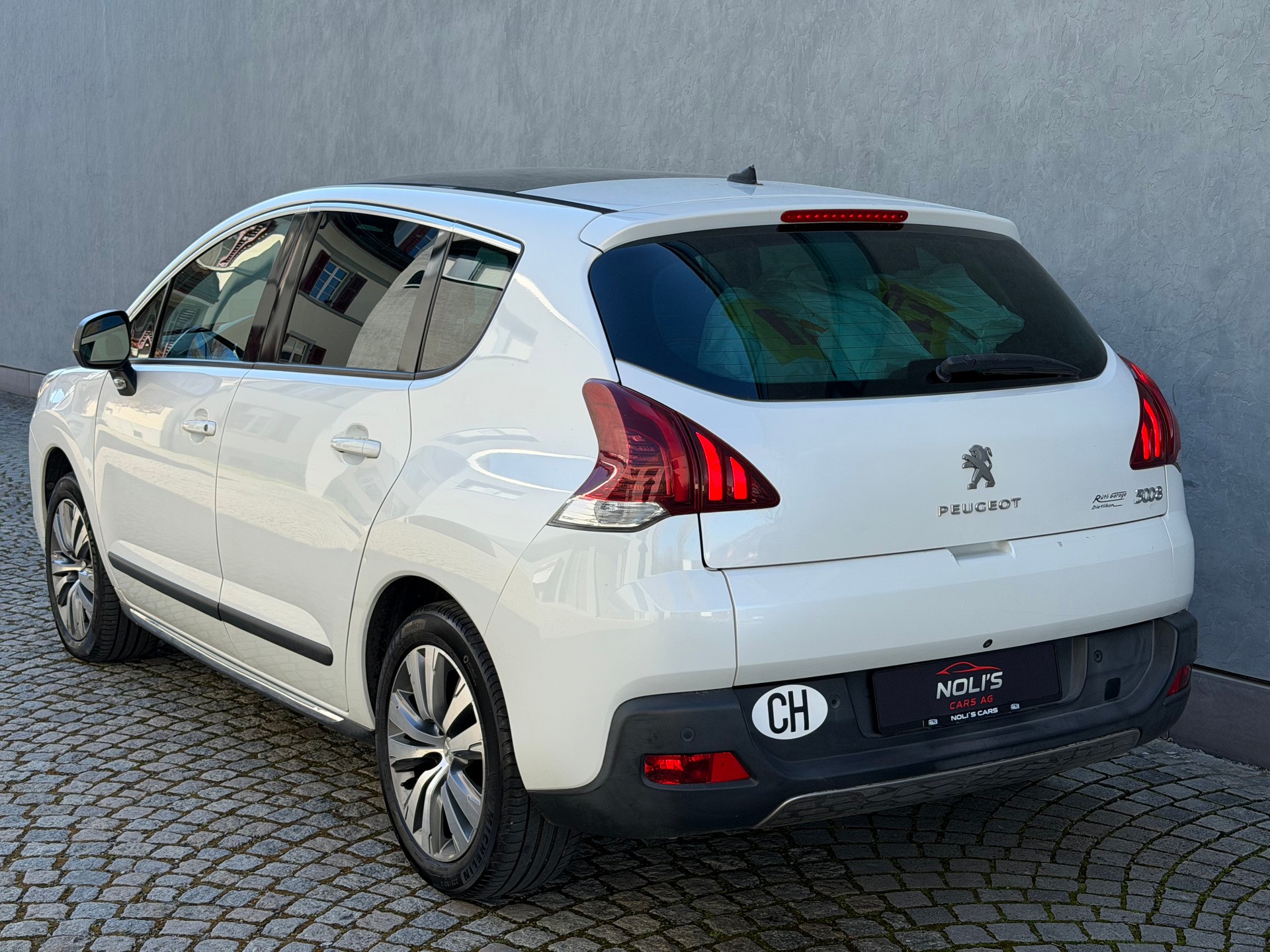 PEUGEOT 3008 2.0 HDI Style Tiptronic-image-5