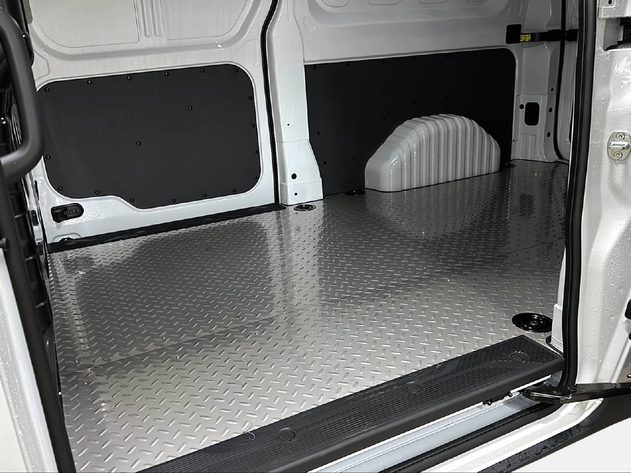 MAXUS Deliver 7 Kaw. L2H1 2.0 TD Base-image-10