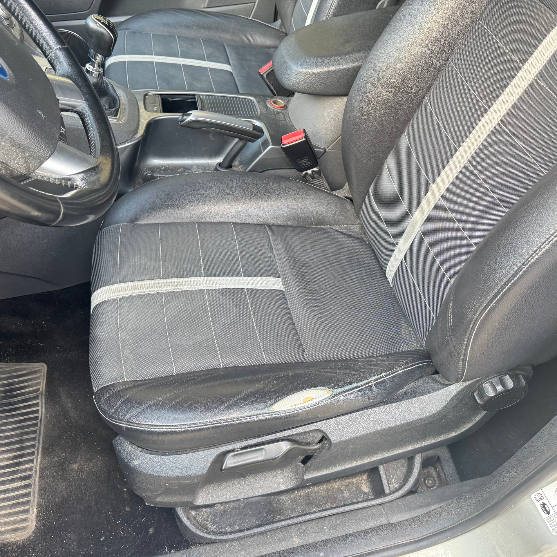 FORD Kuga 2.5 Turbo Titanium 4WD-image-5