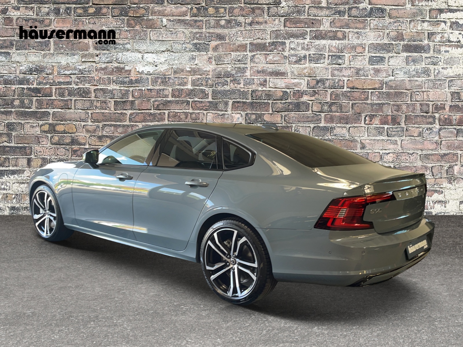 VOLVO S90 2.0 T8 TE Ultimate Dark eAWD-showroom-element-2