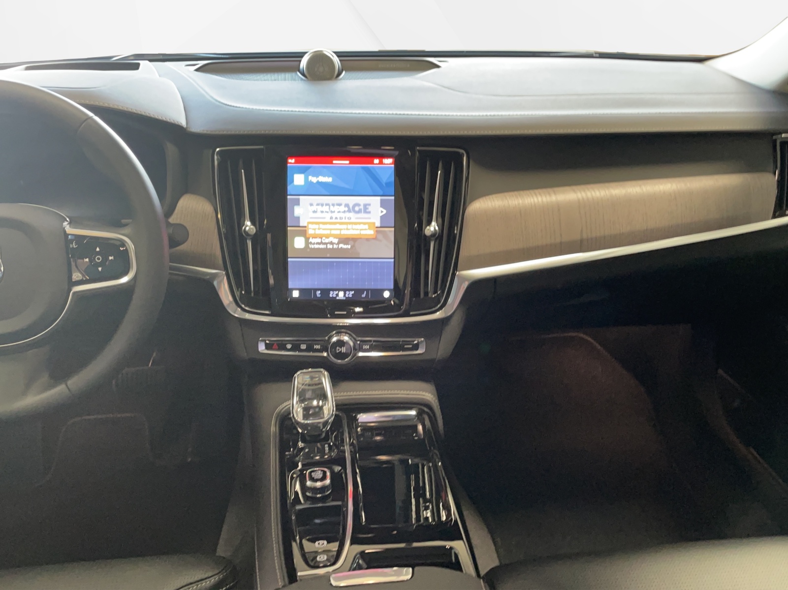VOLVO S90 2.0 T8 TE Ultimate Dark eAWD-image-8