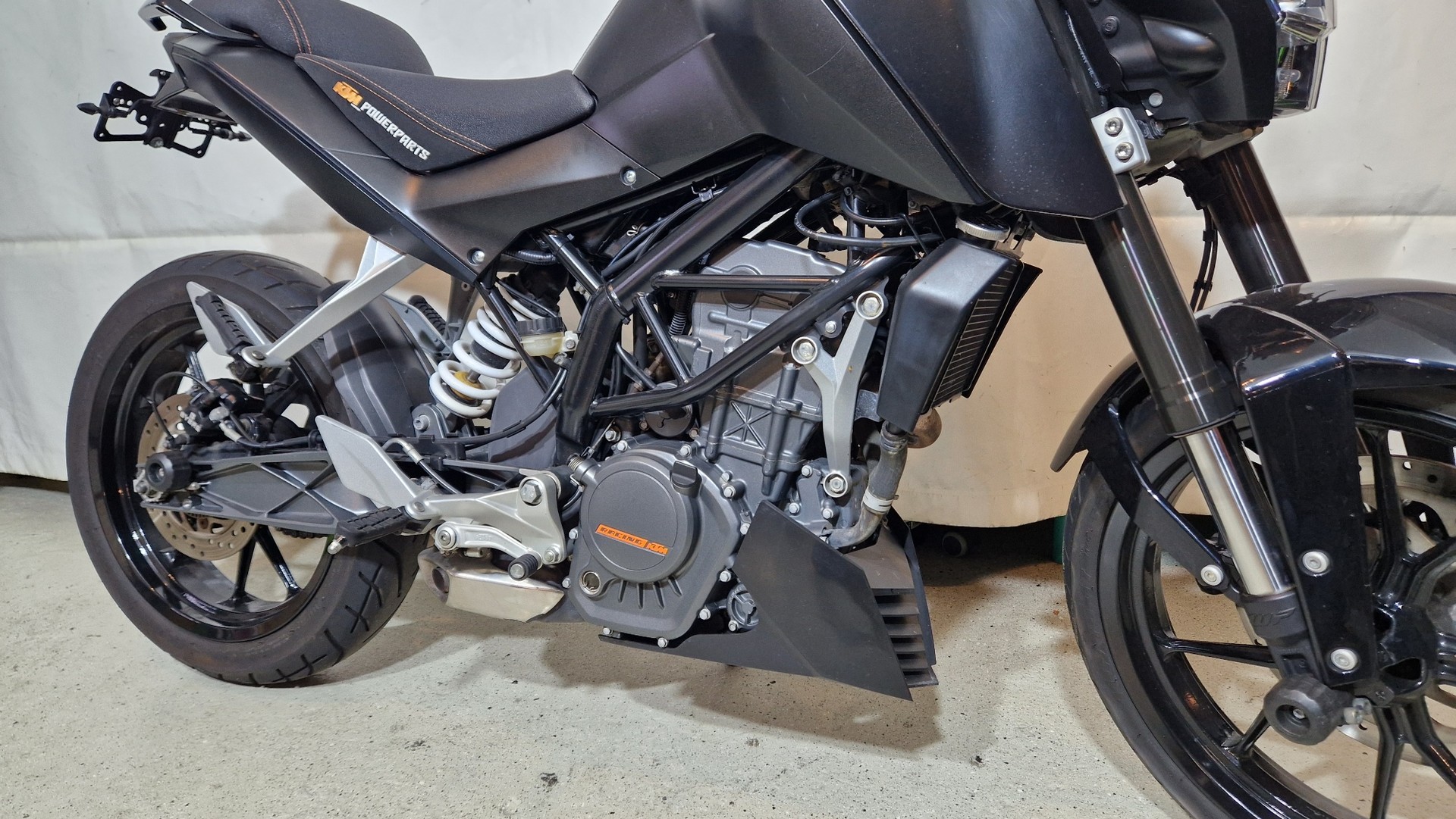 KTM 200 Duke-image-9