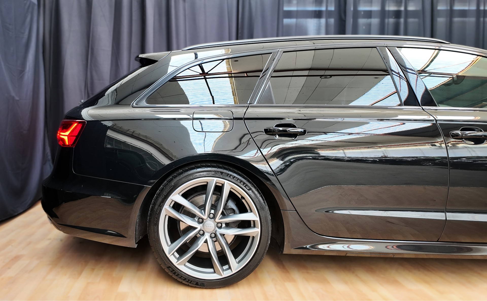 AUDI A6 Avant 3.0 BiTDI V6 S-LINE quattro tiptronic-image-4