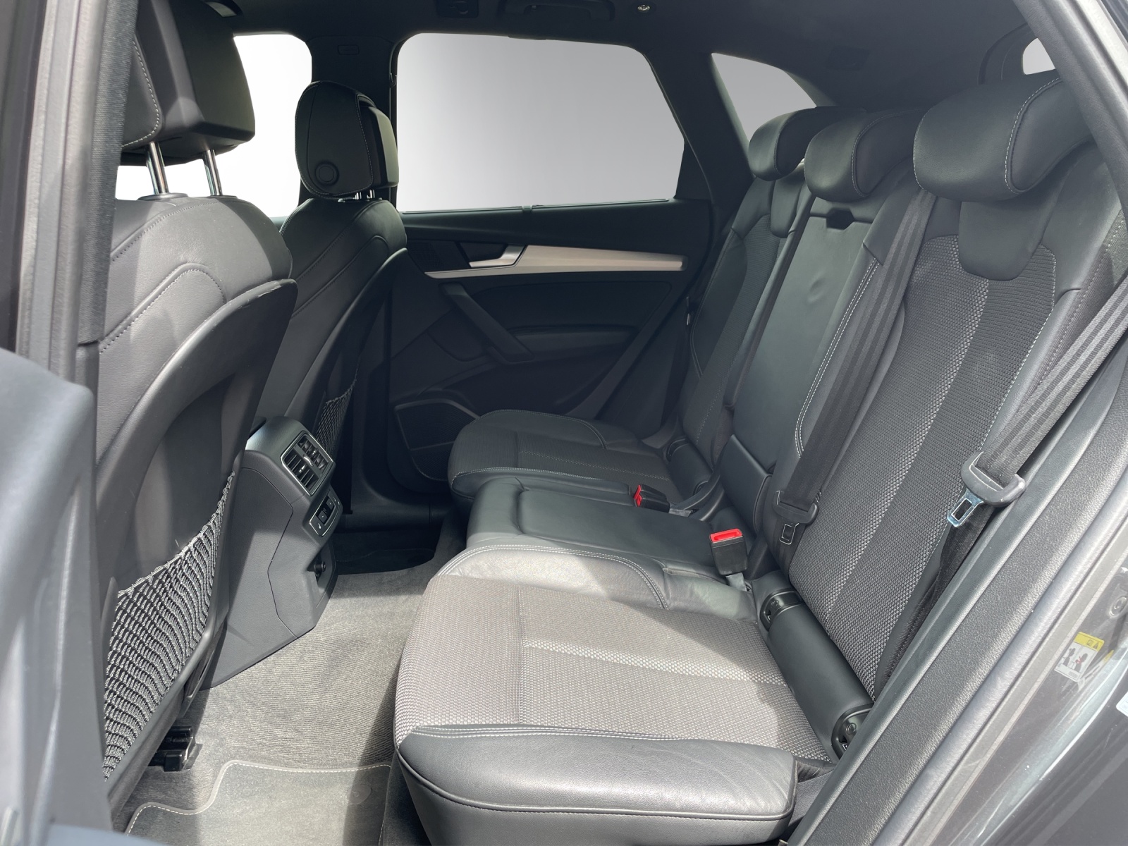 AUDI Q5 45 TFSI sport quattro S-tronic-image-9