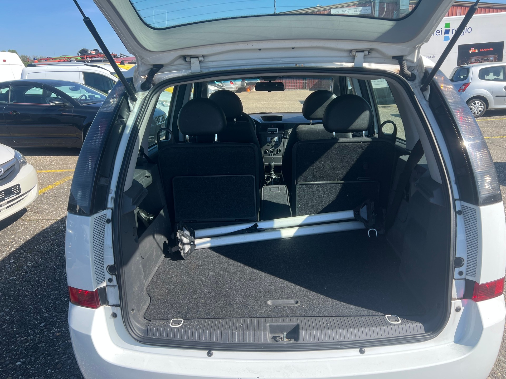 OPEL Meriva 1.7 CDTi Enjoy-image-6