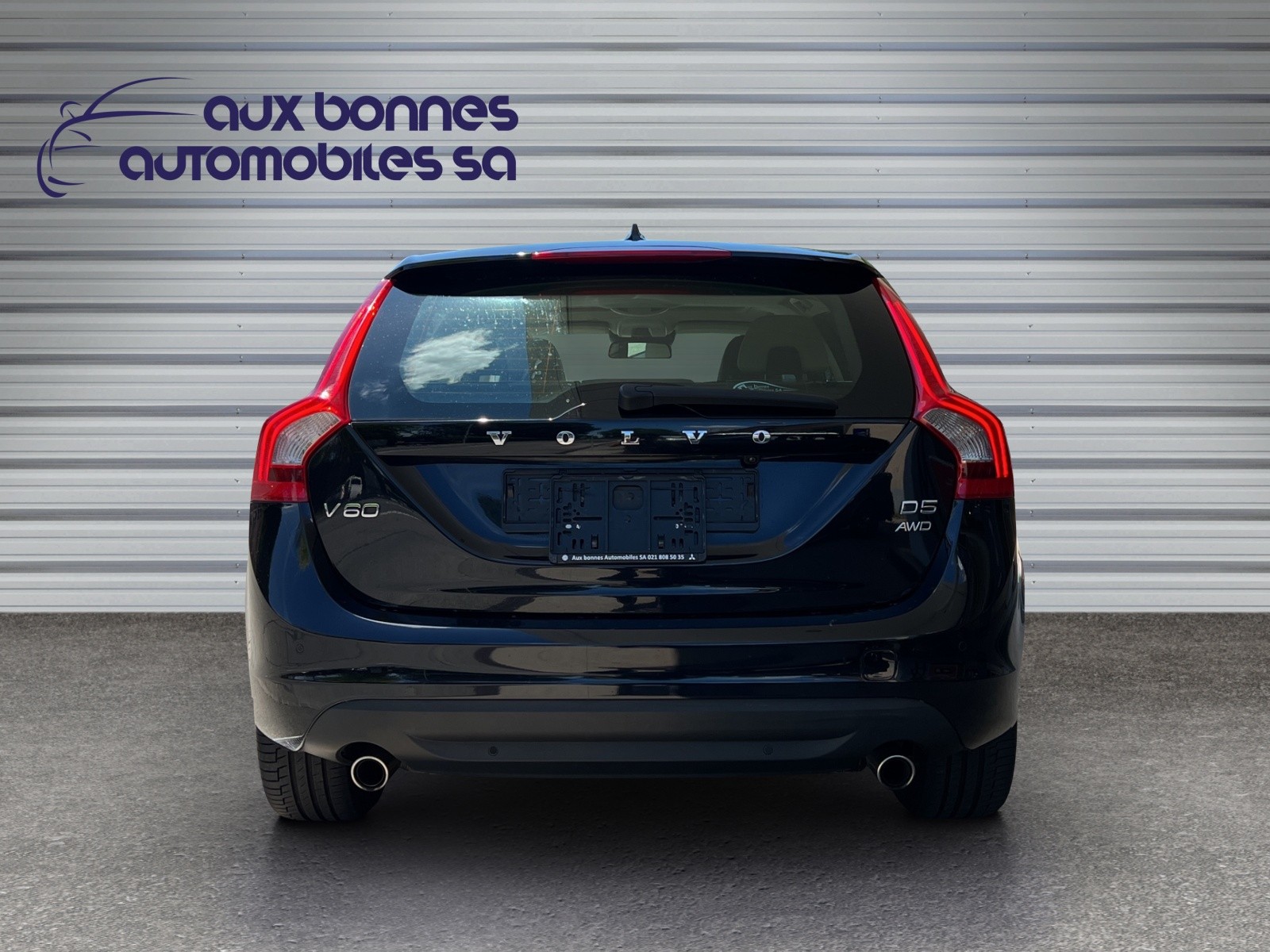 VOLVO V60 D5 AWD Summum Geartronic-image-7