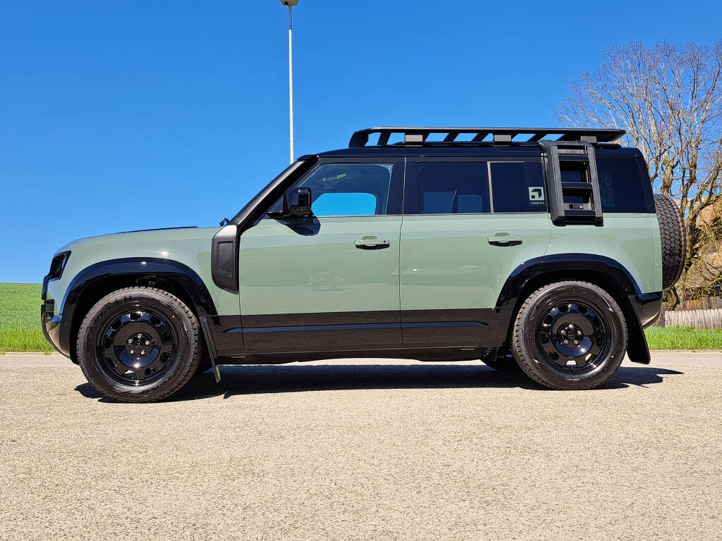LAND ROVER Defender 110 3.0 D I6 350cv Trophy Edition Keswick Green-image-9