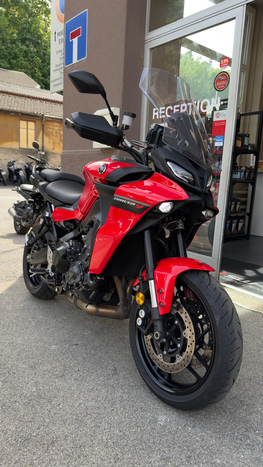 YAMAHA Tracer 9