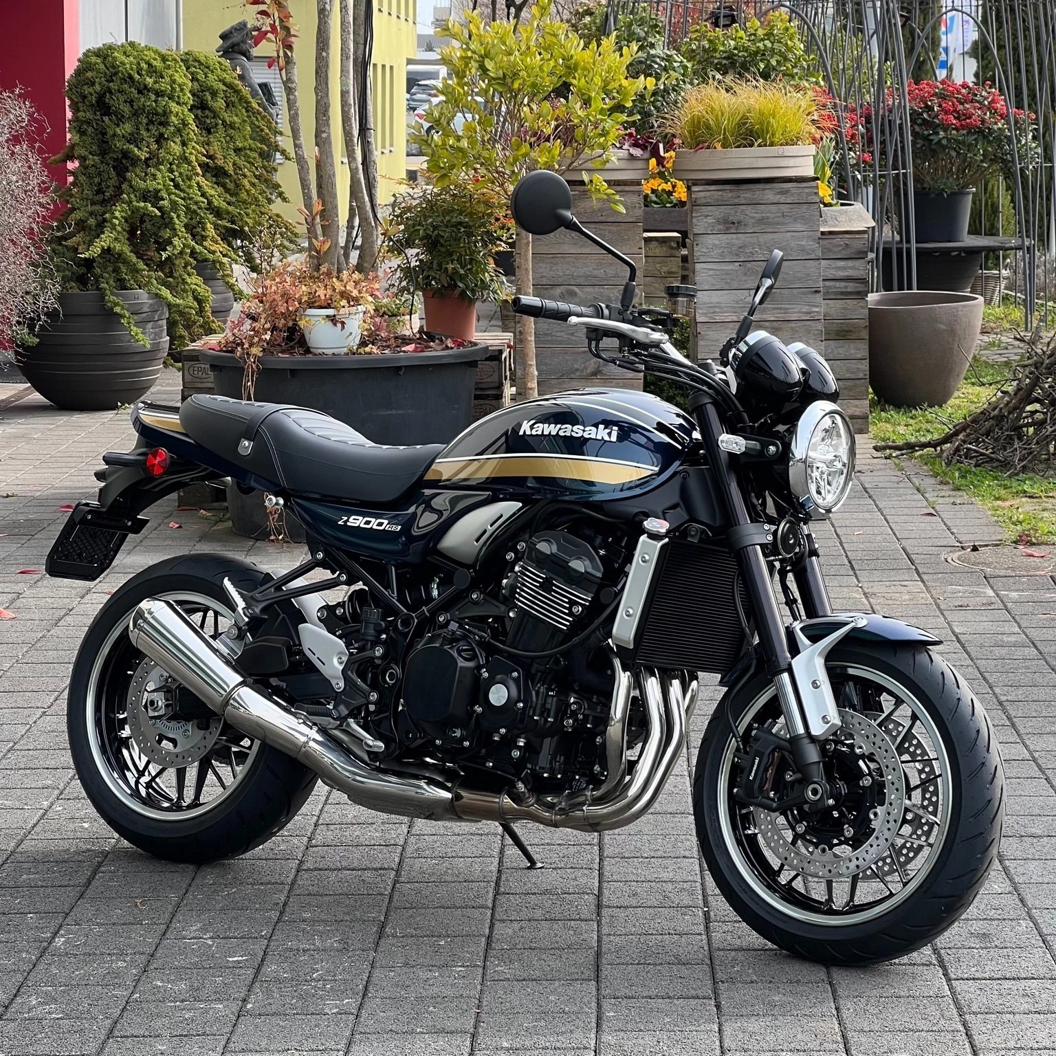 KAWASAKI Z 900 RS-image-7