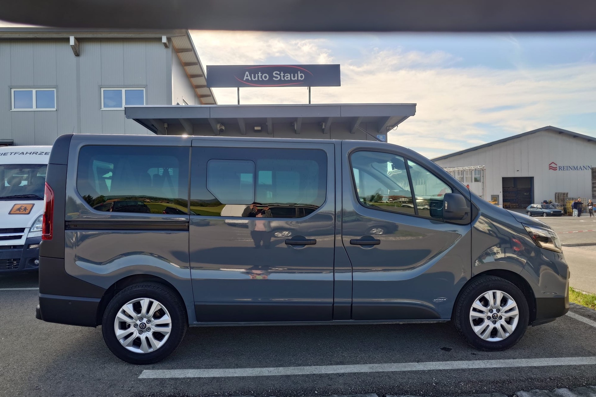 NISSAN Primastarr Kombi 2.8 t L1 H1 2. Tekna