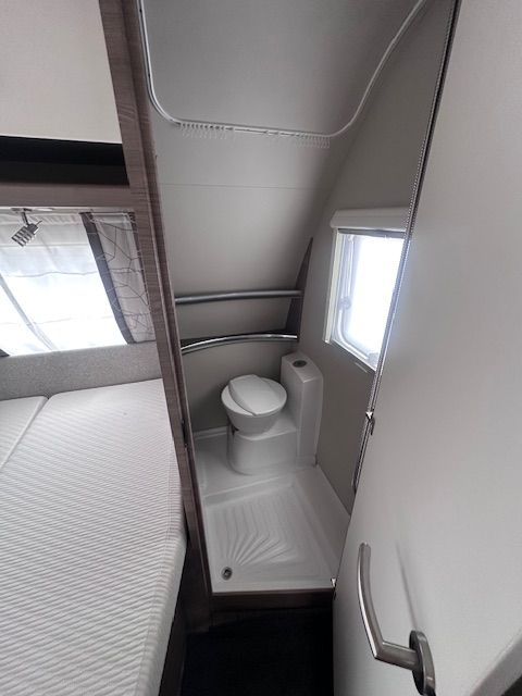 KNAUS Sport 450FU Silver Edition-image-4