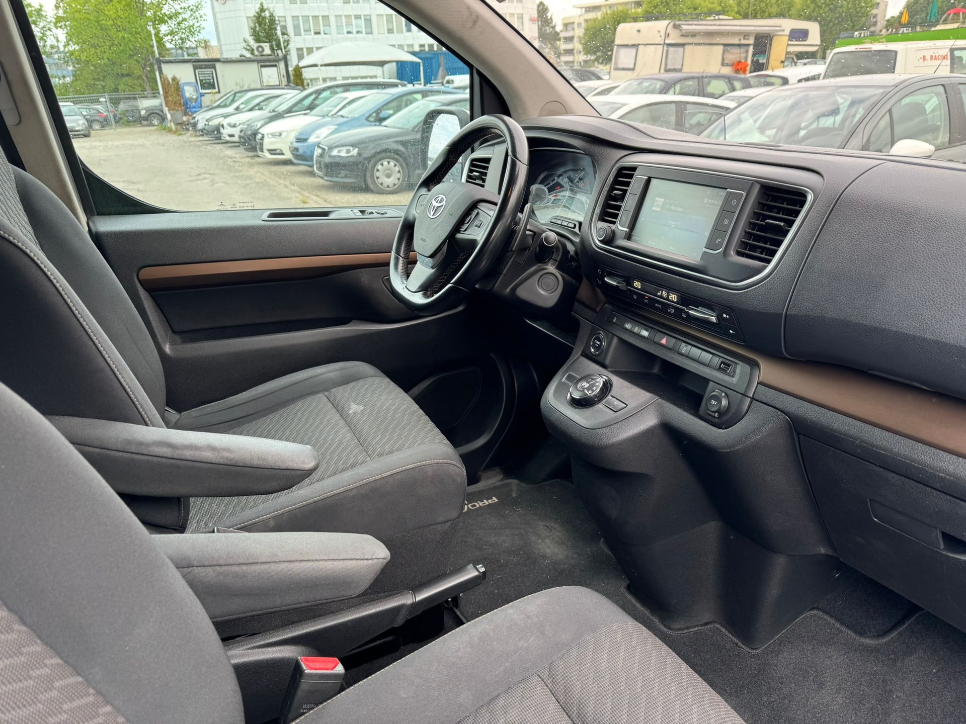TOYOTA Proace Verso 2.0 D-4D Family Medium Automatic-image-5