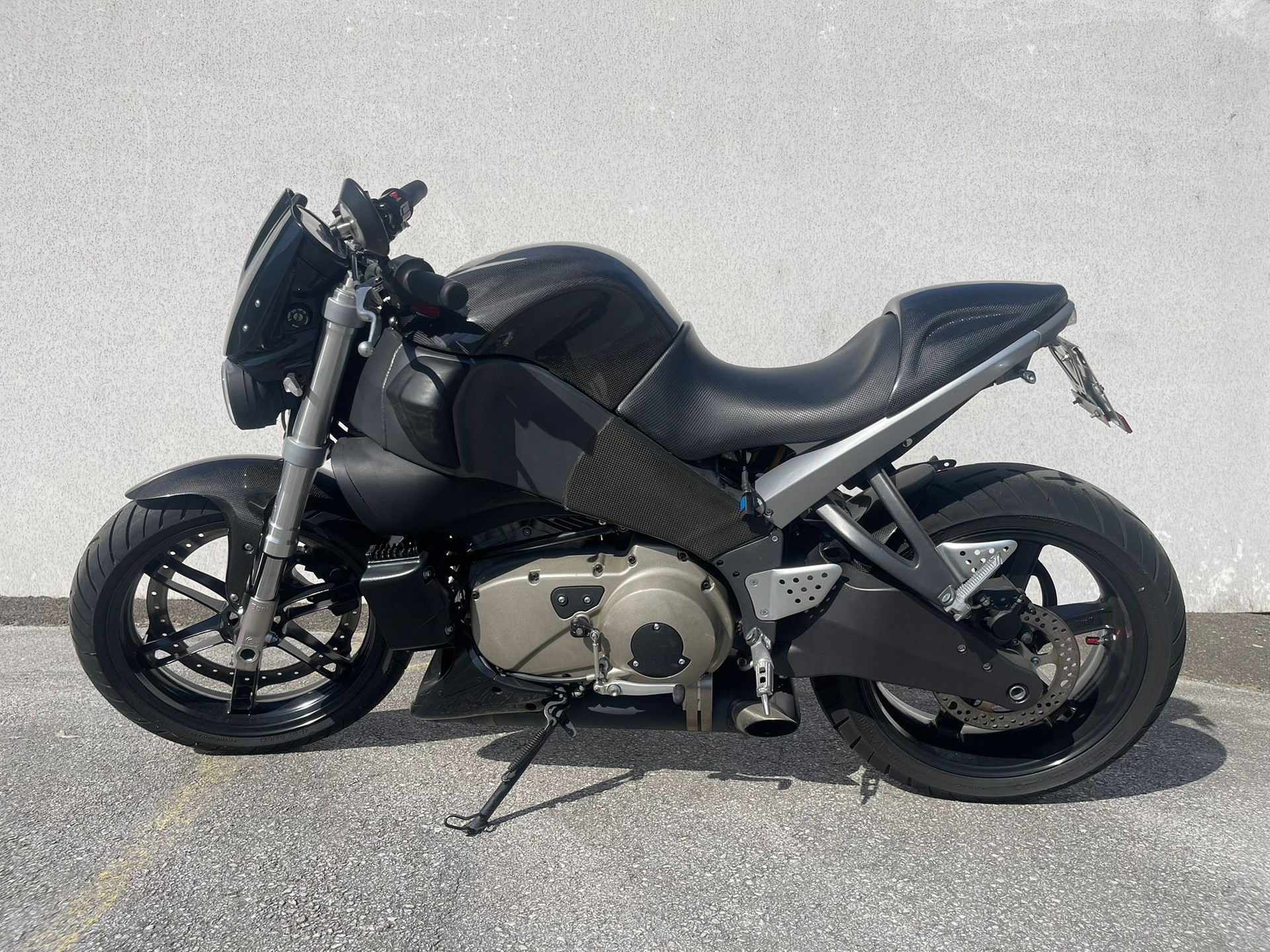BUELL Lightning Low-image-1