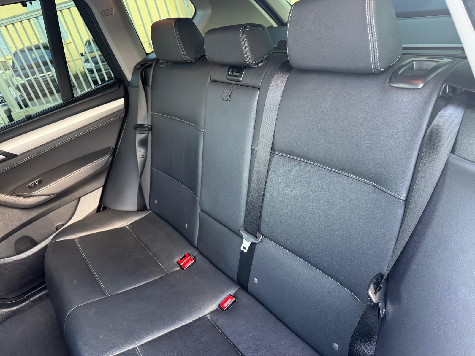 BMW X3 xDrive 28i Steptronic-image-12