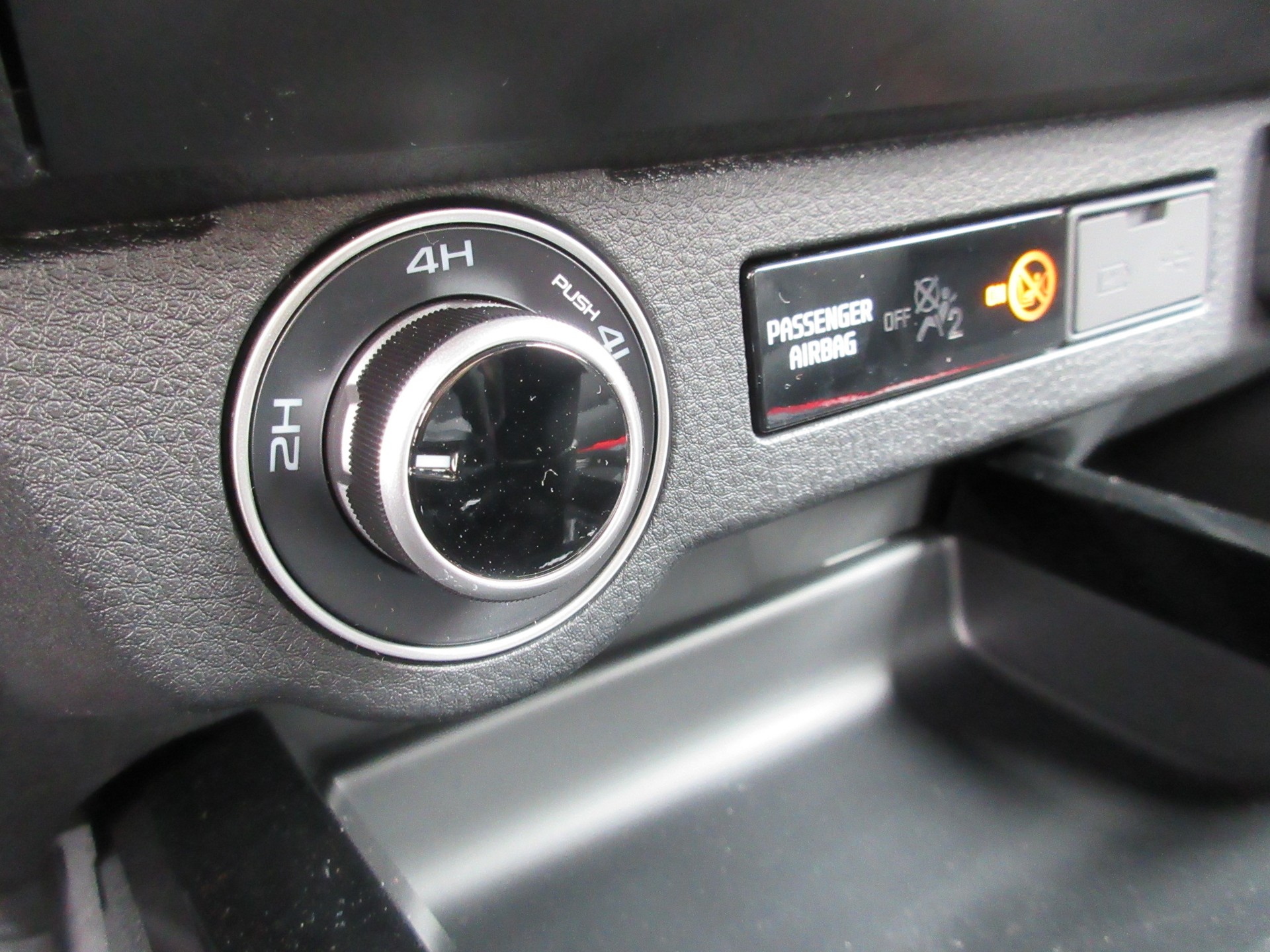 ISUZU D-Max Crew Pick-up 1.9 DDi N60 Nitro Sport 4x4-image-10