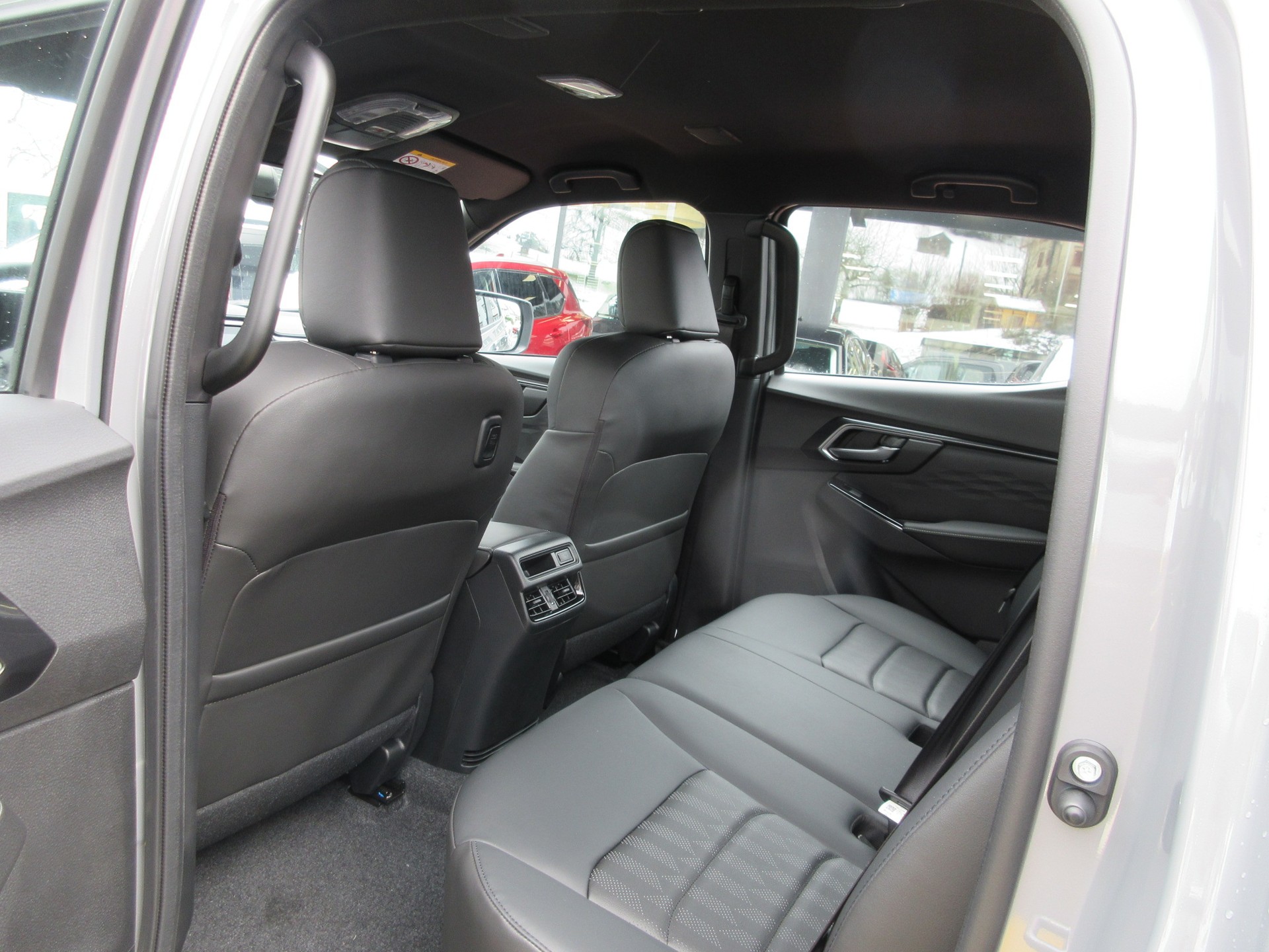 ISUZU D-Max Crew Pick-up 1.9 DDi N60 Nitro Sport 4x4-image-6