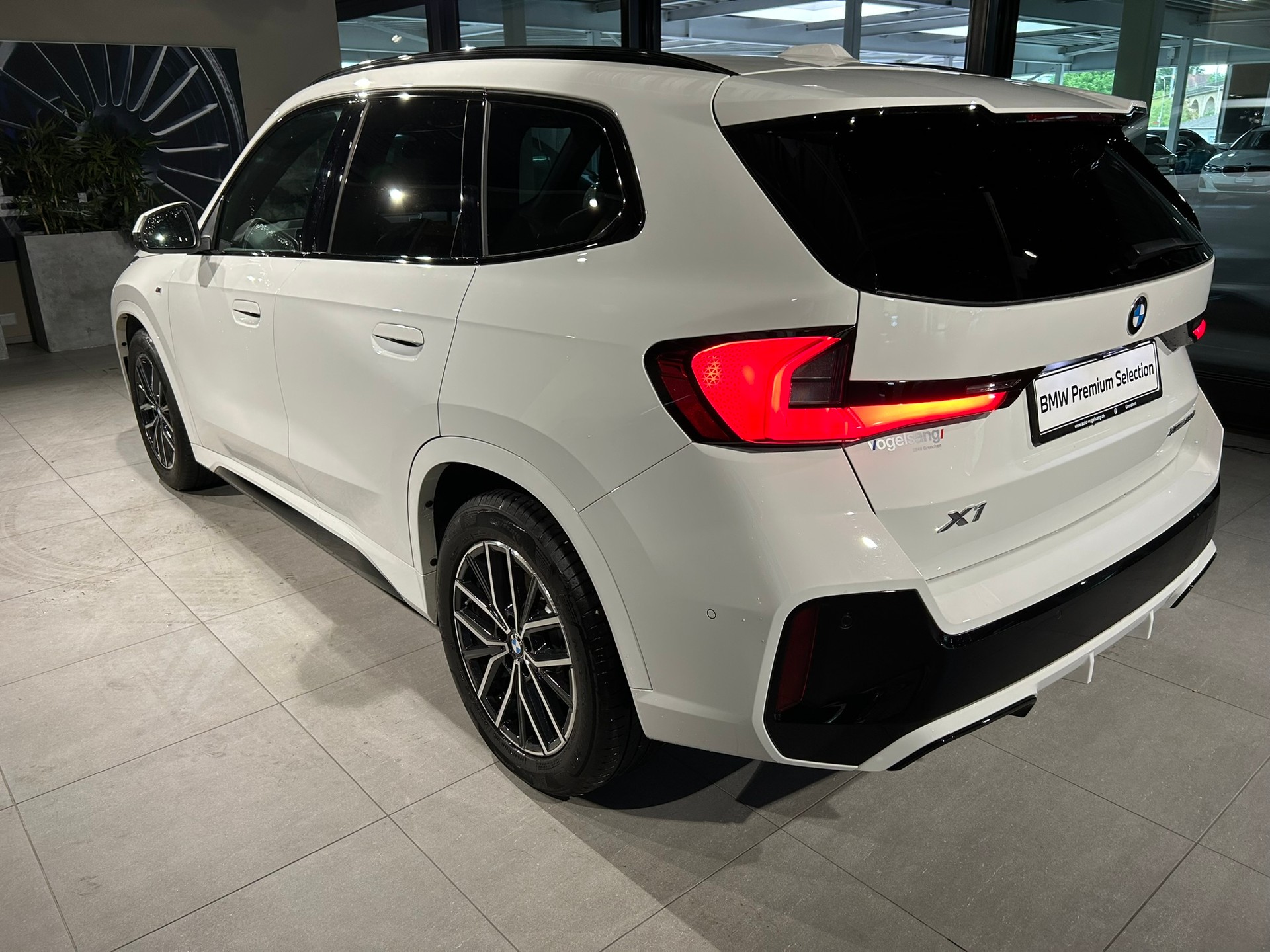 BMW X1 xDrive 20d 48V M Sport-image-15