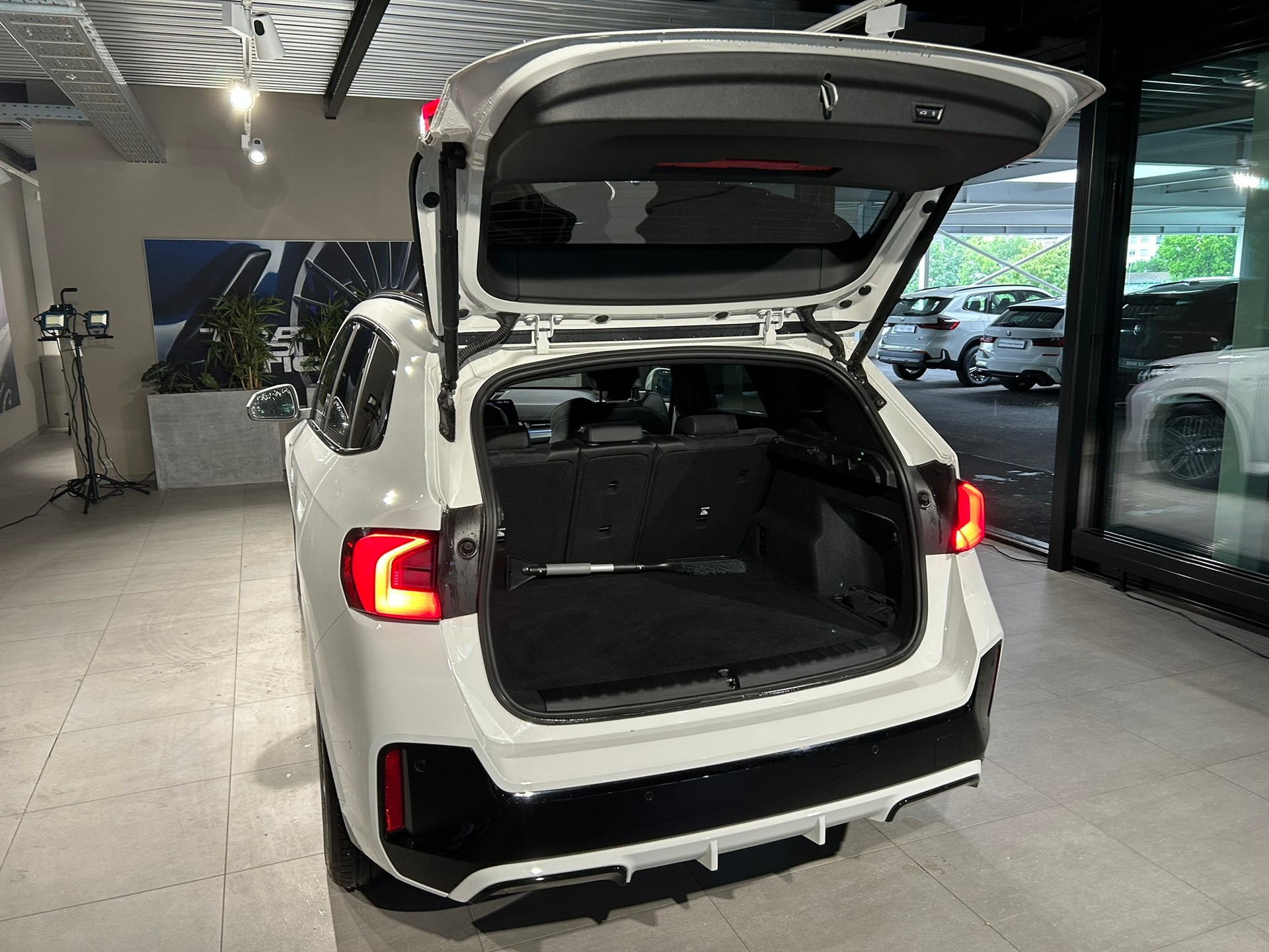 BMW X1 xDrive 20d 48V M Sport-image-16