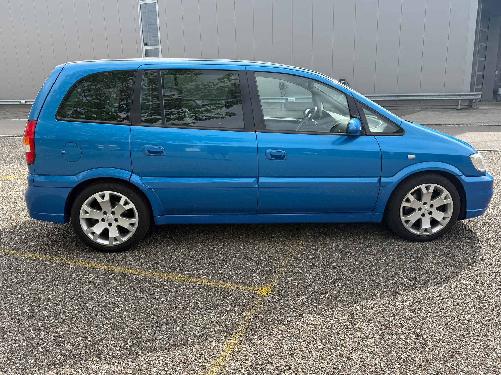 OPEL Zafira 2.0i Turbo OPC *2 Schlüssel* 7 Platz* 8Fach*Servicheft*-image-5