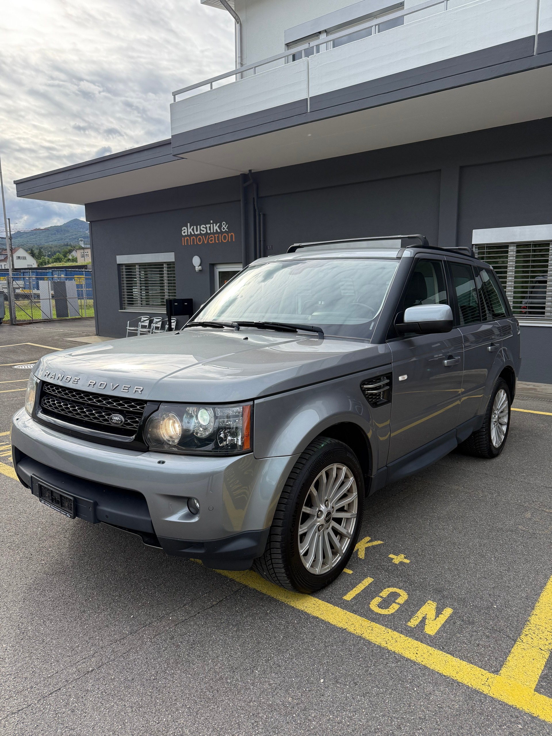 LAND ROVER Range Rover Sport 3.0 TDV6 Zermatt Automatic-image-2