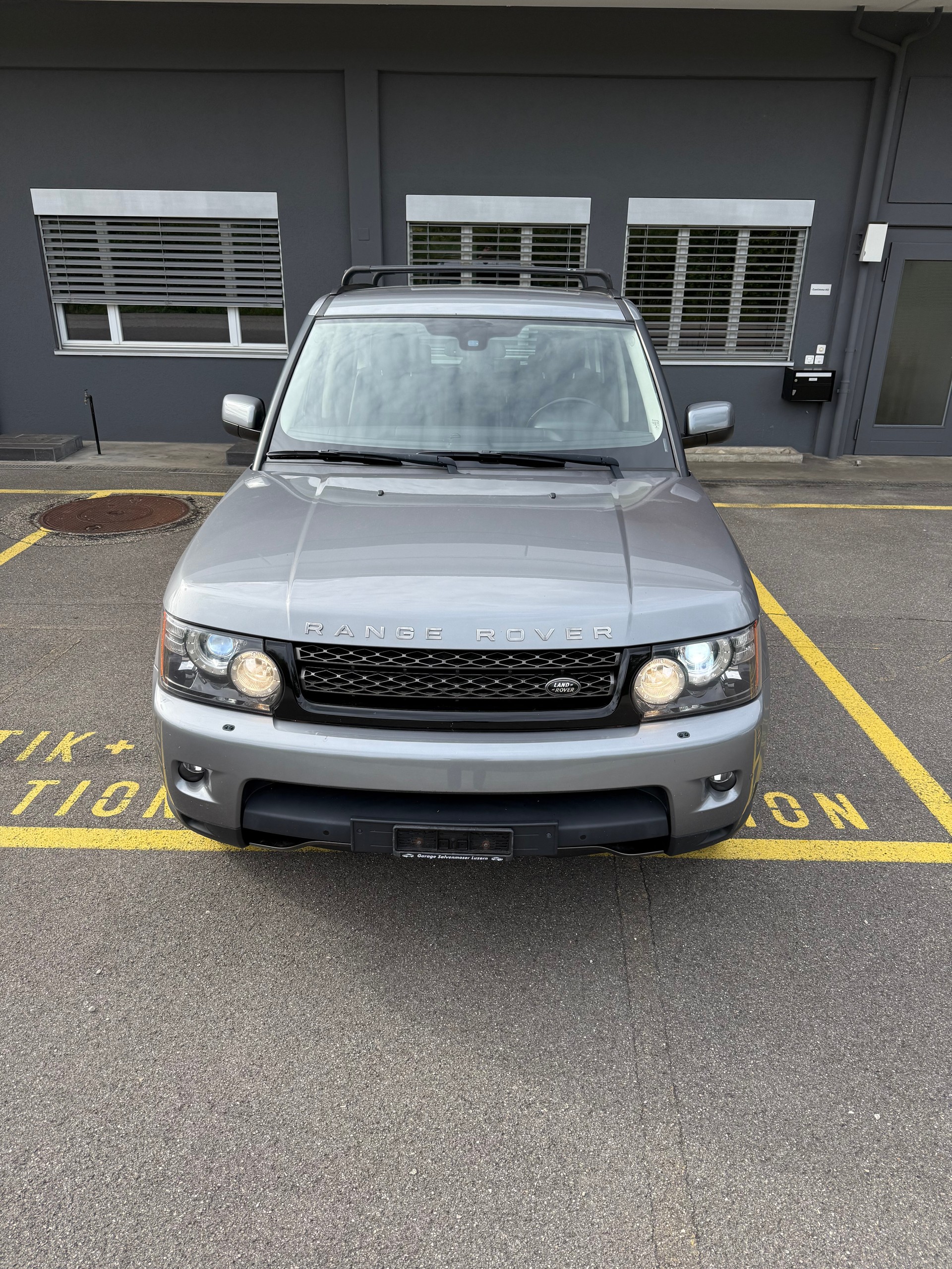 LAND ROVER Range Rover Sport 3.0 TDV6 Zermatt Automatic-image-1