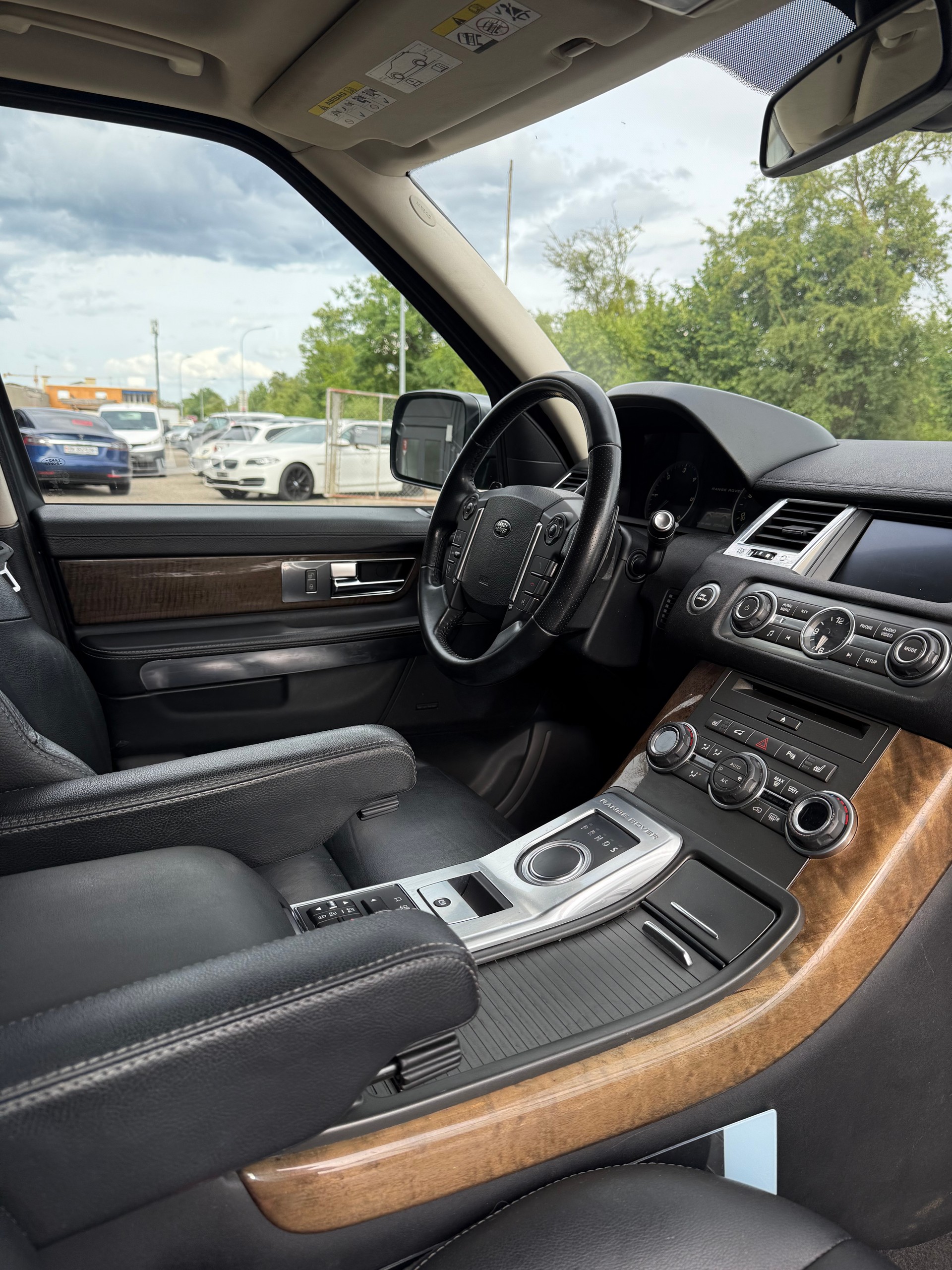 LAND ROVER Range Rover Sport 3.0 TDV6 Zermatt Automatic-image-14