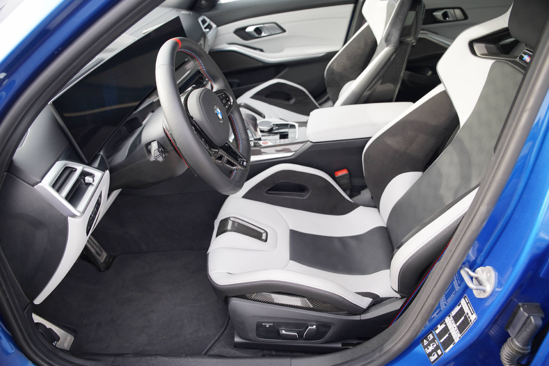 BMW M3 Competition M xDrive LCI Saphirblau-image-7