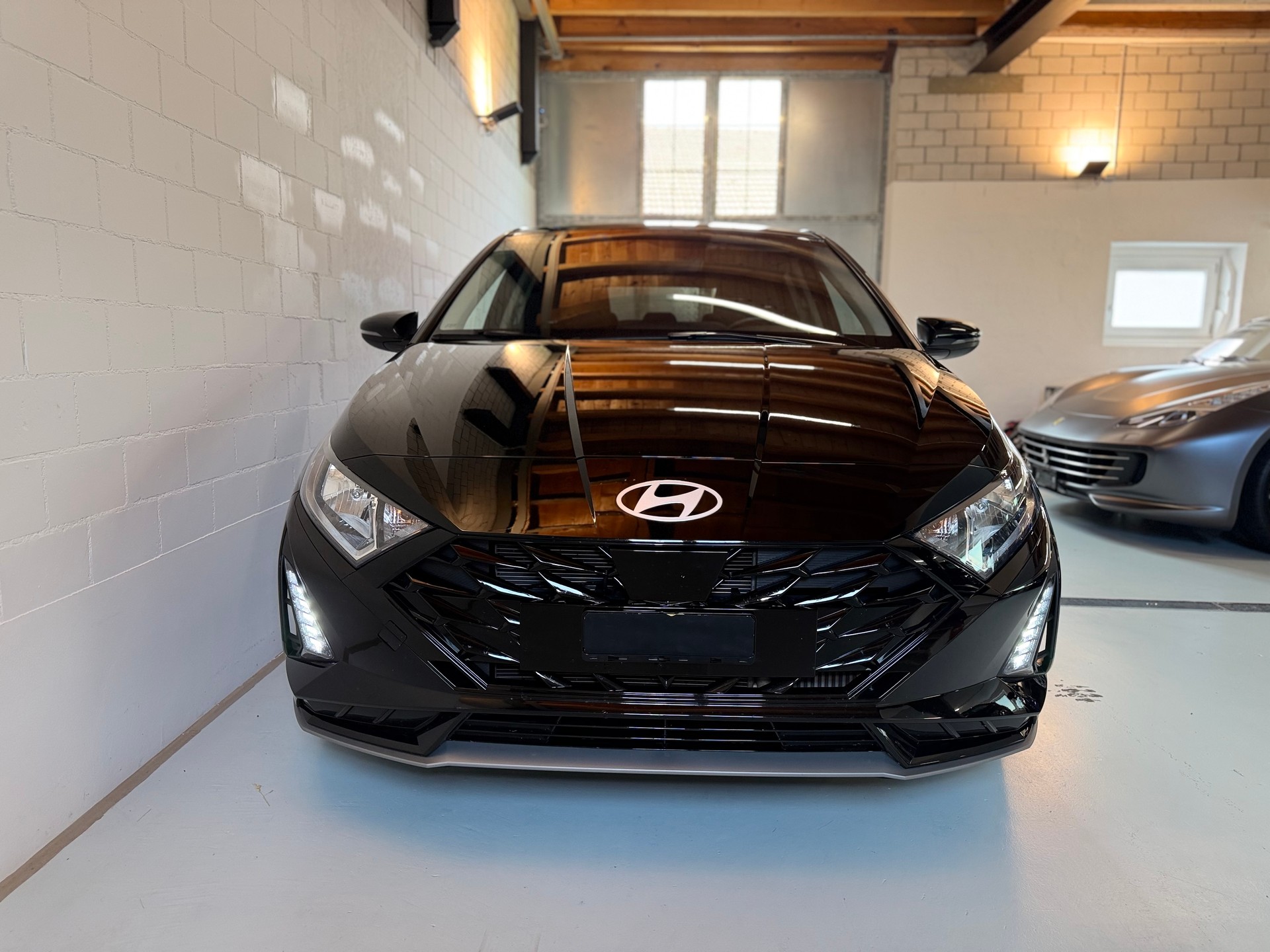 HYUNDAI i20 1.0 T-GDi Amplia DCT-showroom-element-1