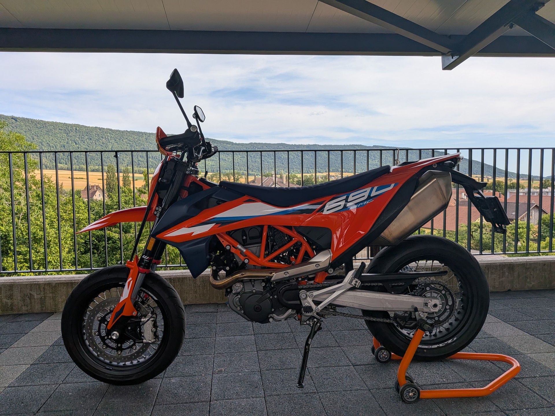 KTM 690 SMC R-image-0