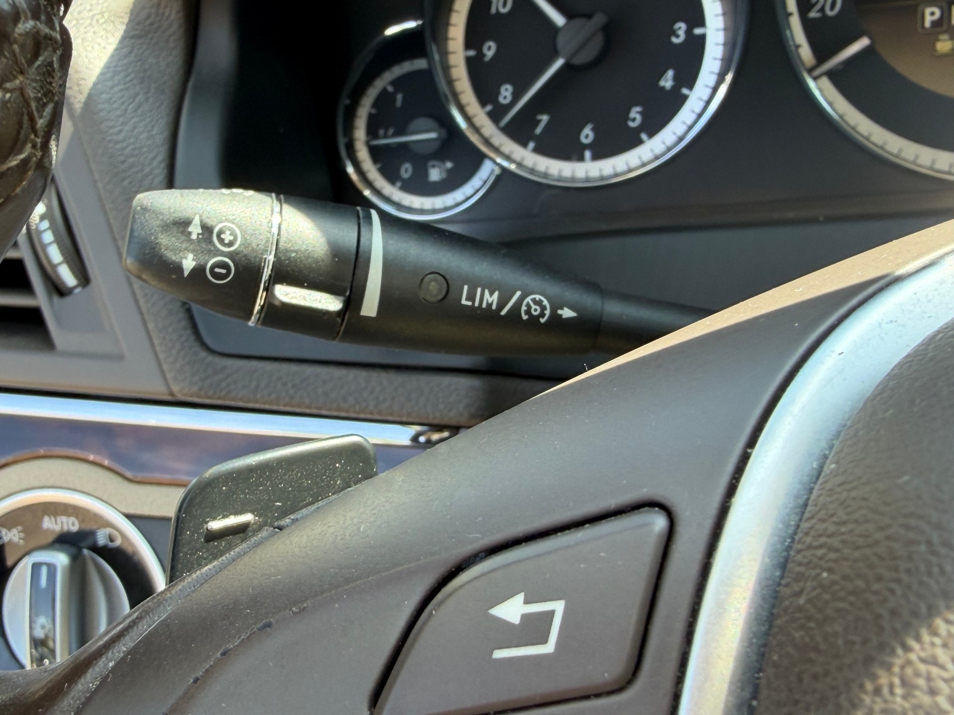 MERCEDES-BENZ E 350 CDI BlueEfficiency 7G-Tronic-image-14