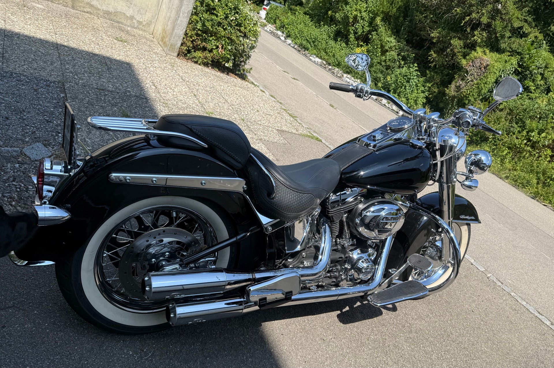 HARLEY-DAVIDSON FLSTN Softail Deluxe-image-4
