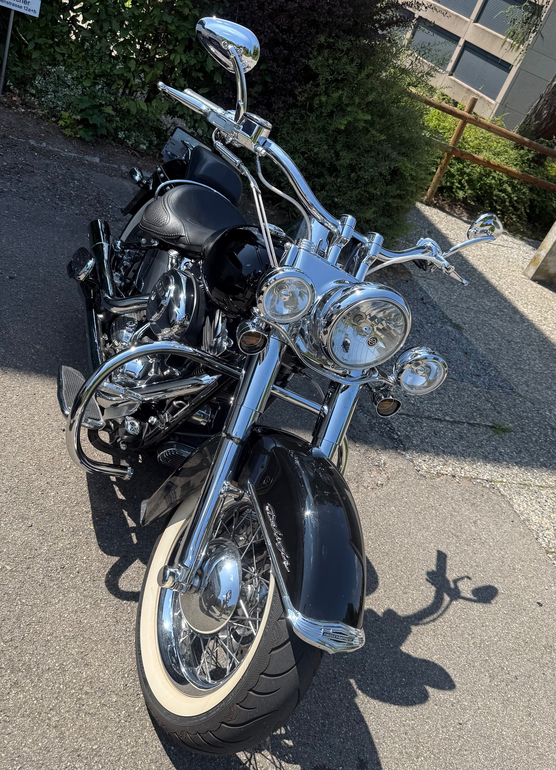 HARLEY-DAVIDSON FLSTN Softail Deluxe-image-3