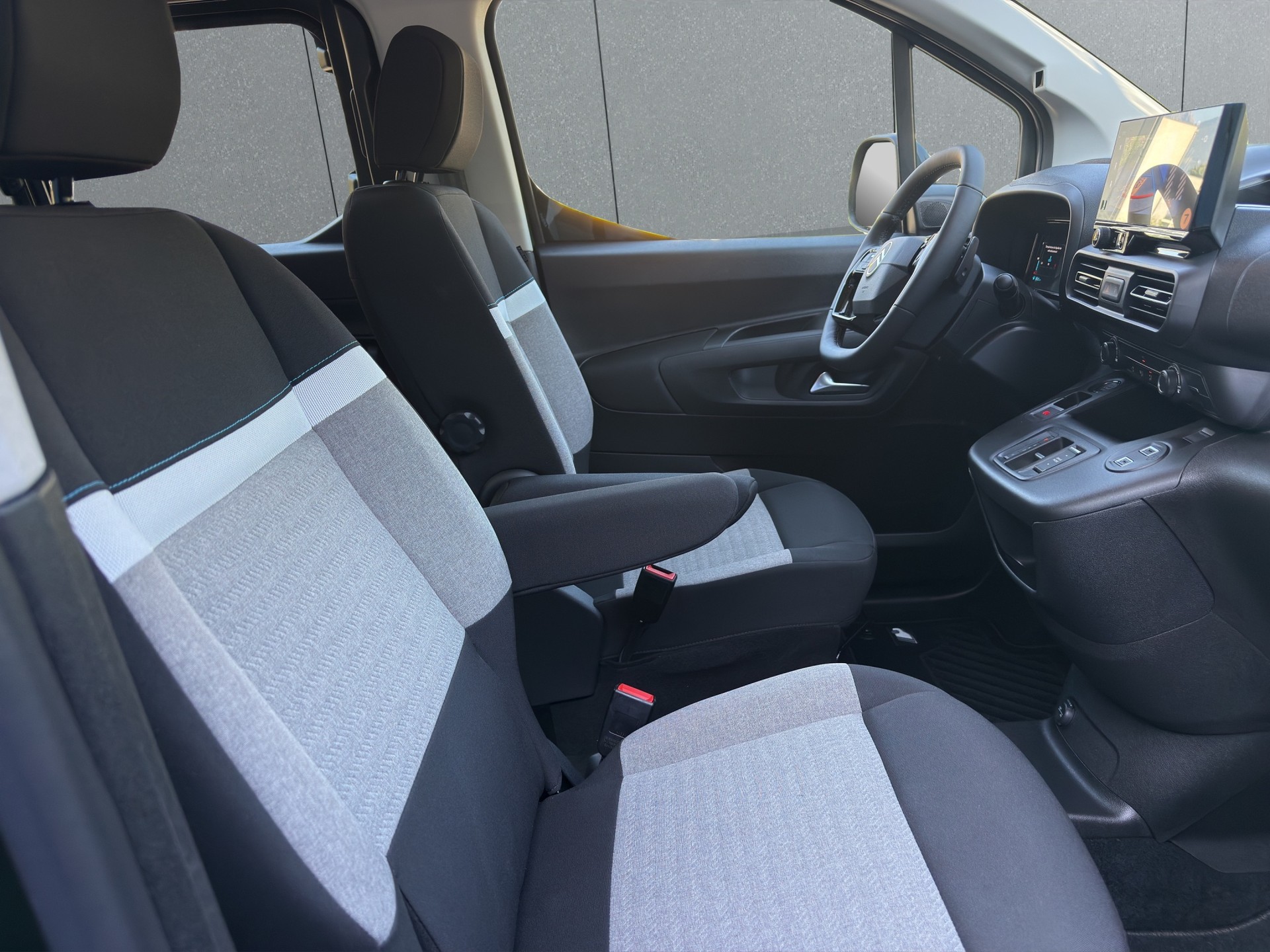 CITROEN Berlingo XL 1.5 BlueHDi 130 Tonic-image-13