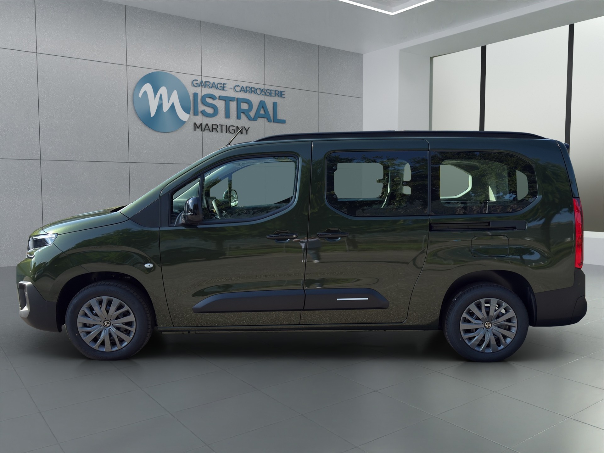 CITROEN Berlingo XL 1.5 BlueHDi 130 Tonic-image-19