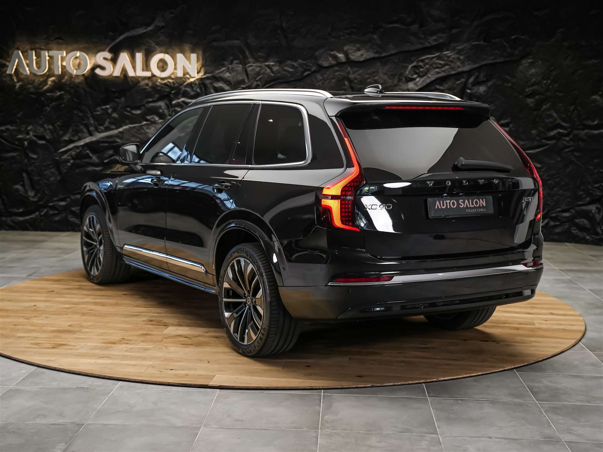 VOLVO XC90 B5 AWD Plus Bright Geartronic *Facelift*7 Sitze*Panorama*-showroom-element-2
