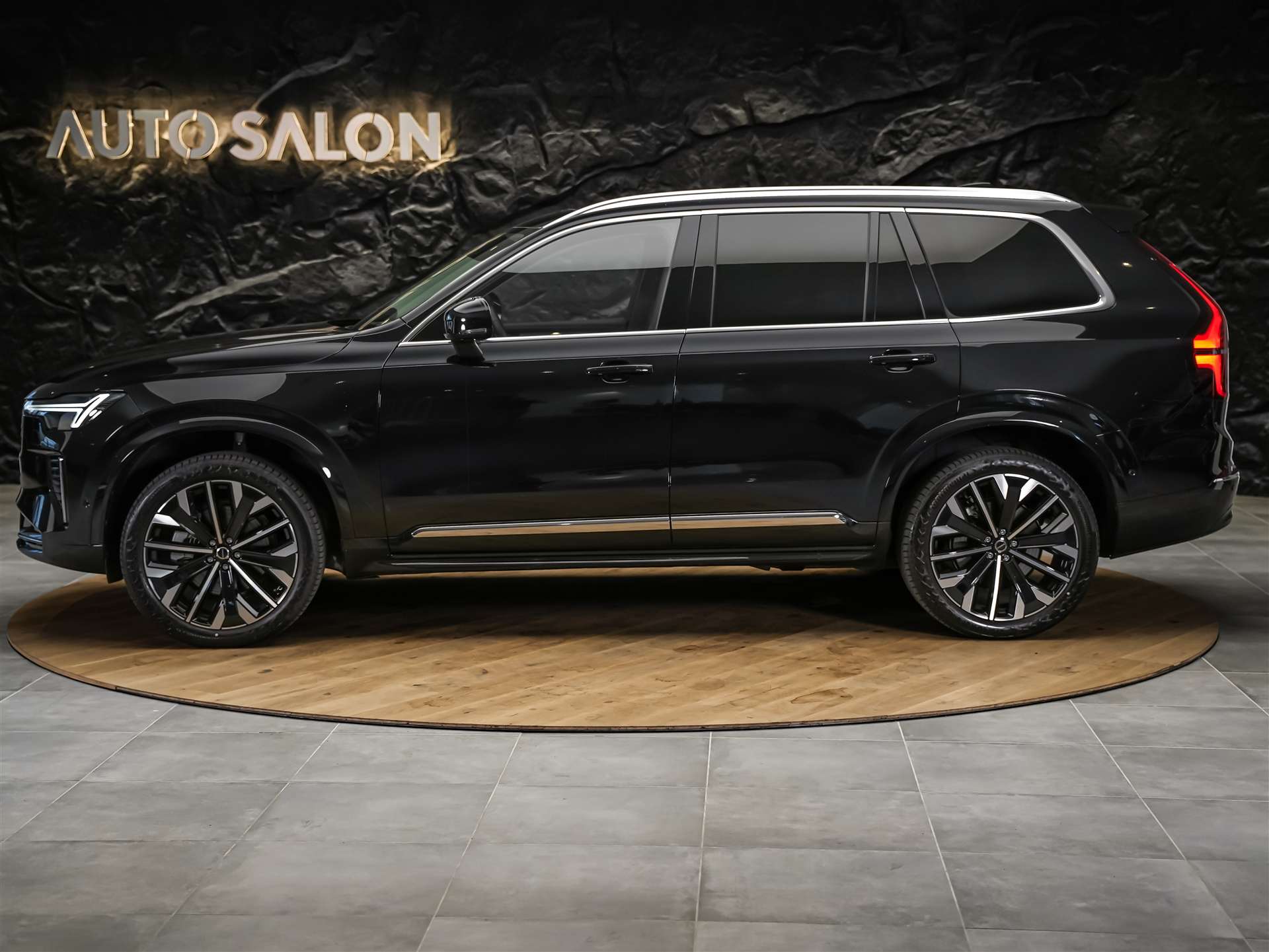 VOLVO XC90 B5 AWD Plus Bright Geartronic *Facelift*7 Sitze*Panorama*-showroom-element-1