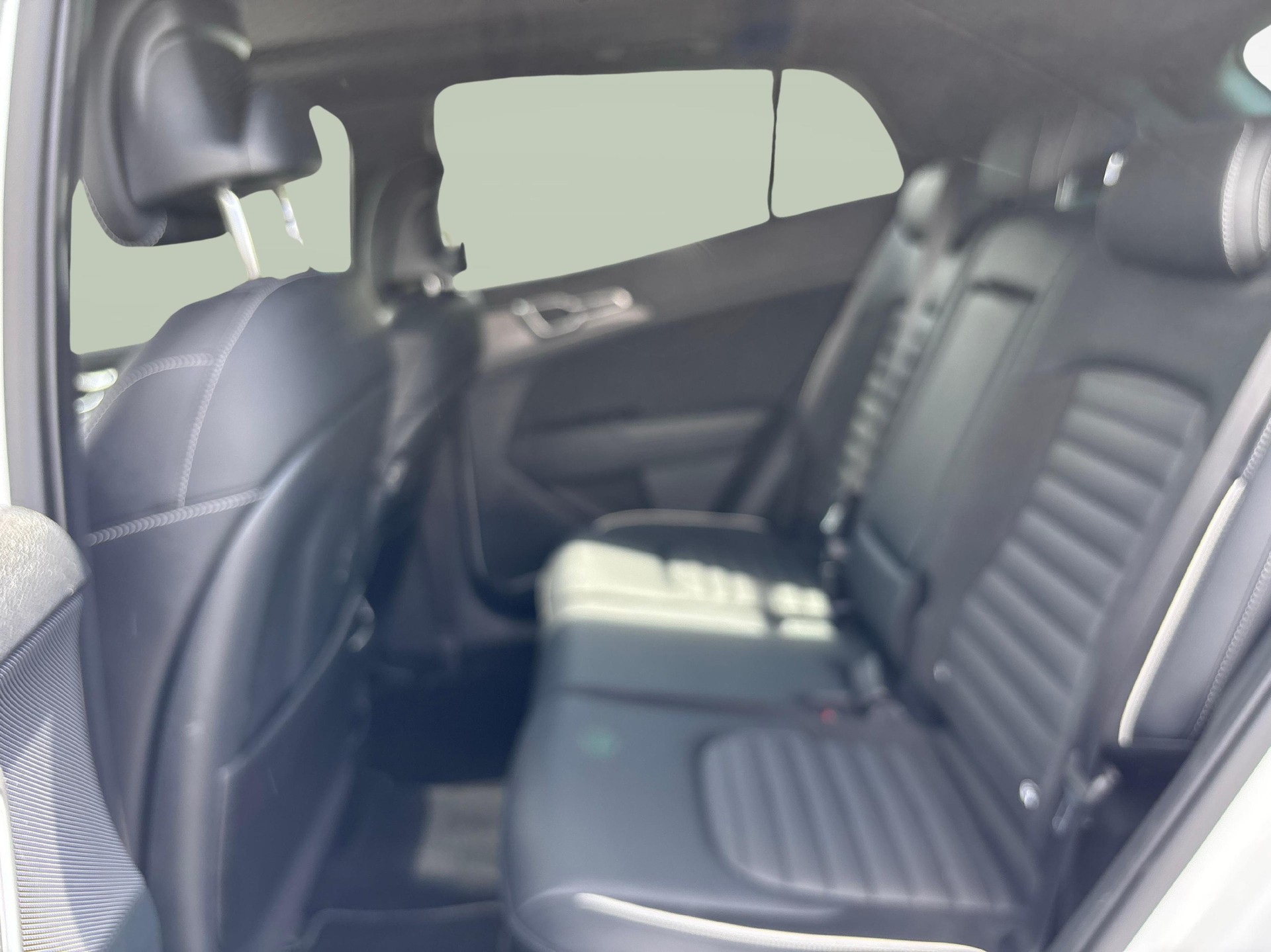 KIA Sportage 1.6 T-GDi PHEV GT-Line-image-8