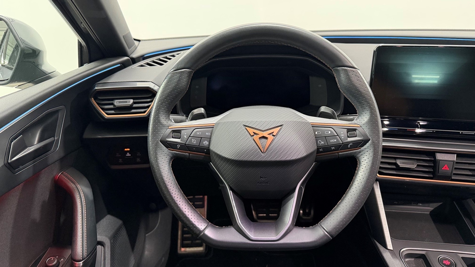 CUPRA LEON 1.4 e-HYBRID pHEV DSG-image-6